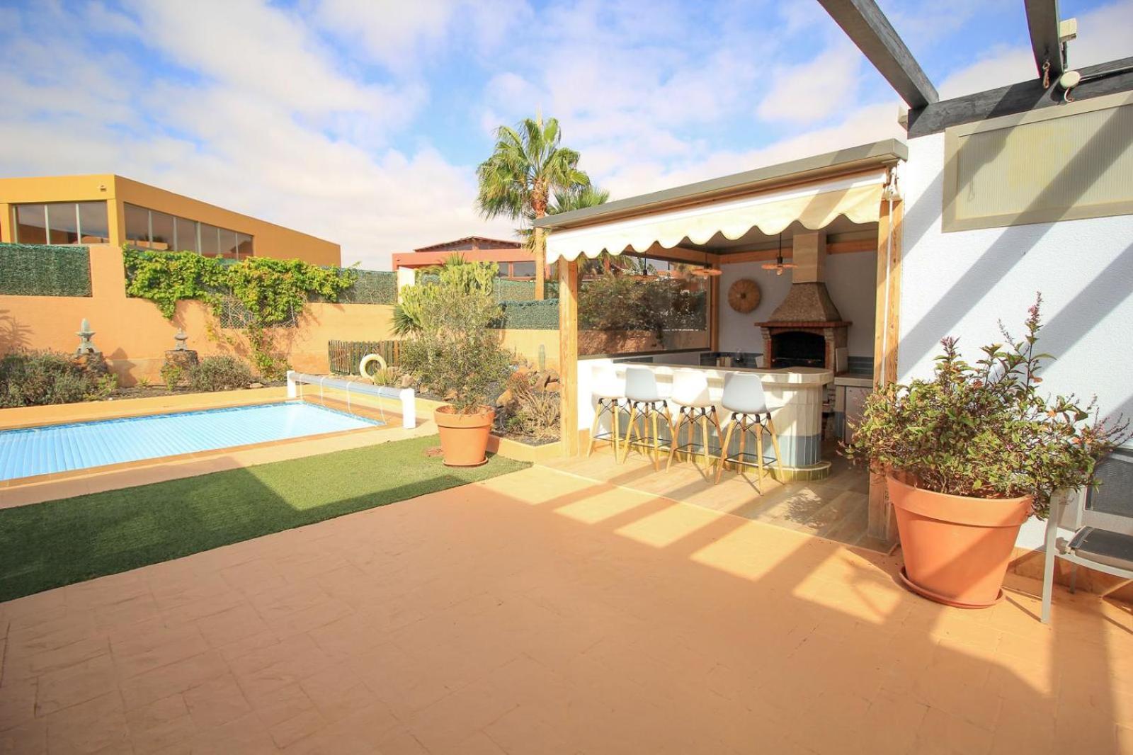 Villa with Private Pool photo 2