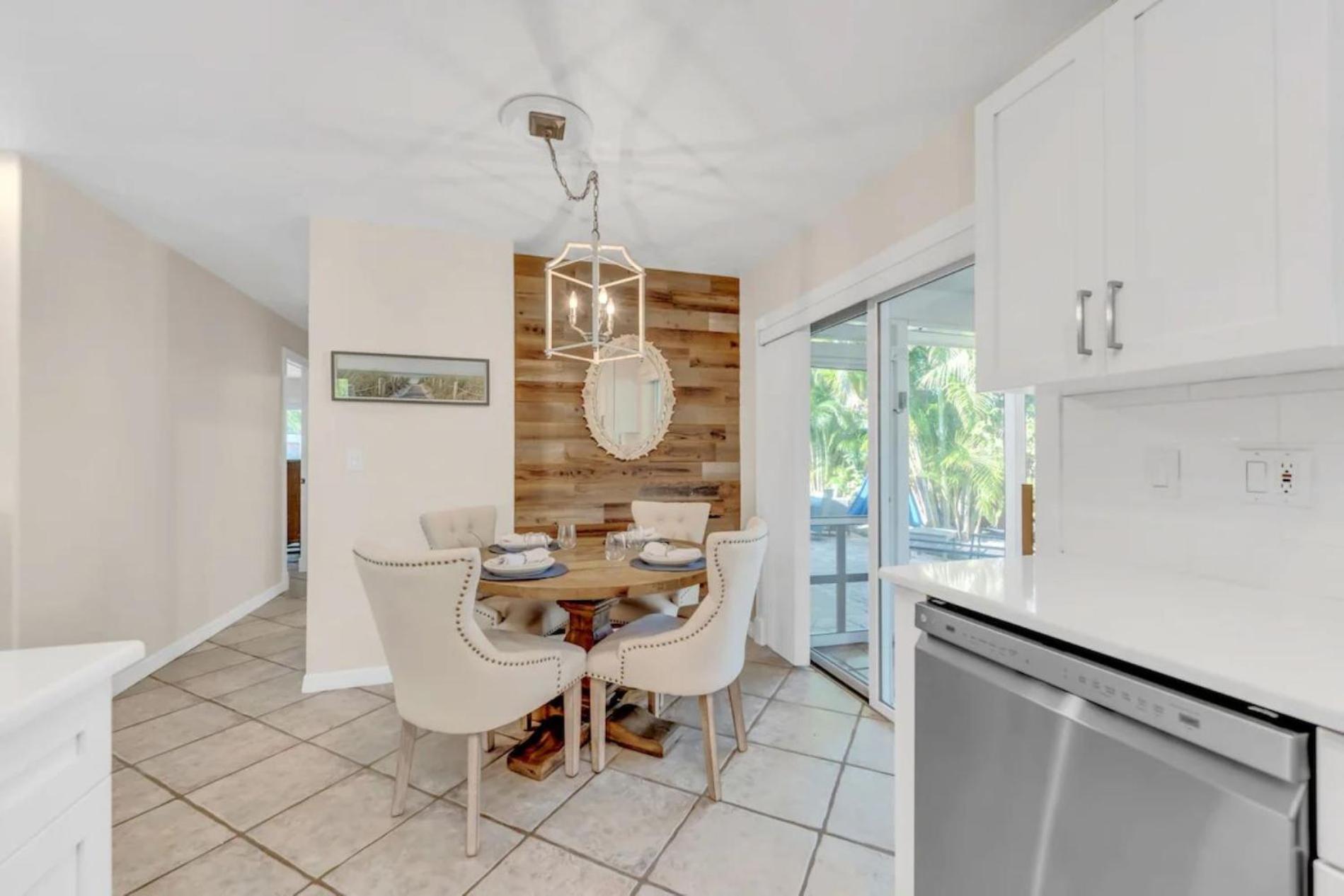 Two-Bedroom House photo 2