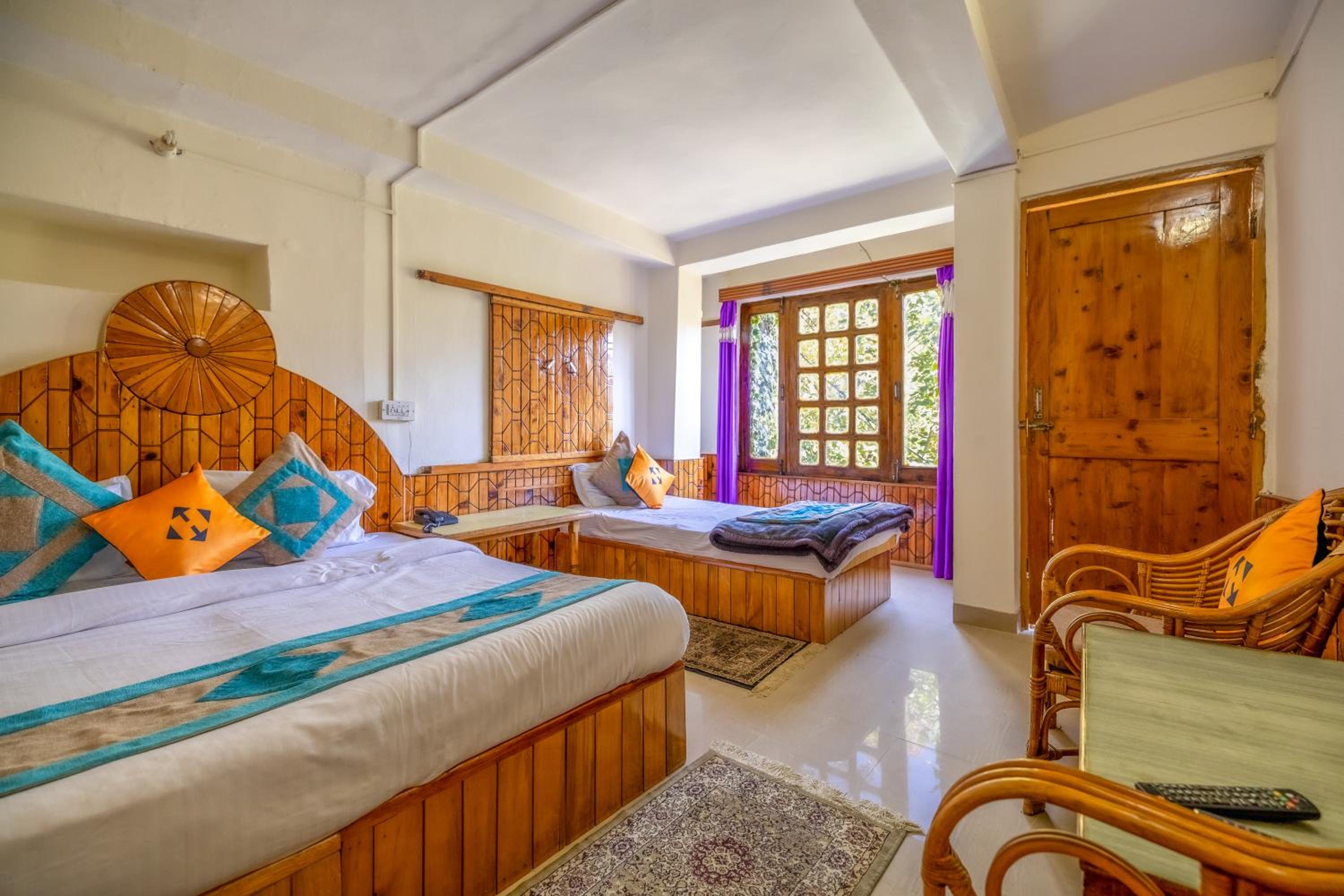 Triple Room With Mountain View