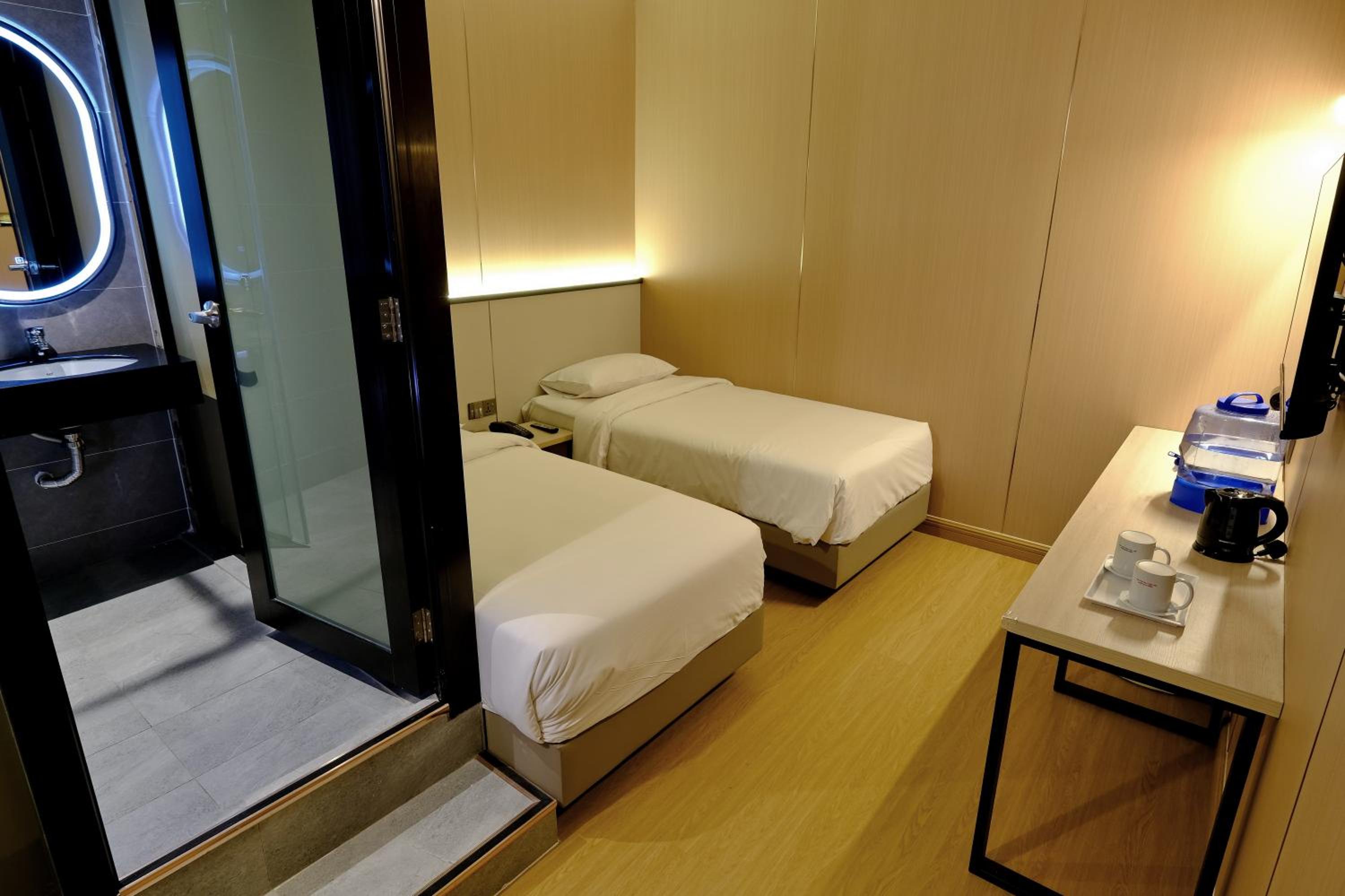 Premium Standard Twin Room