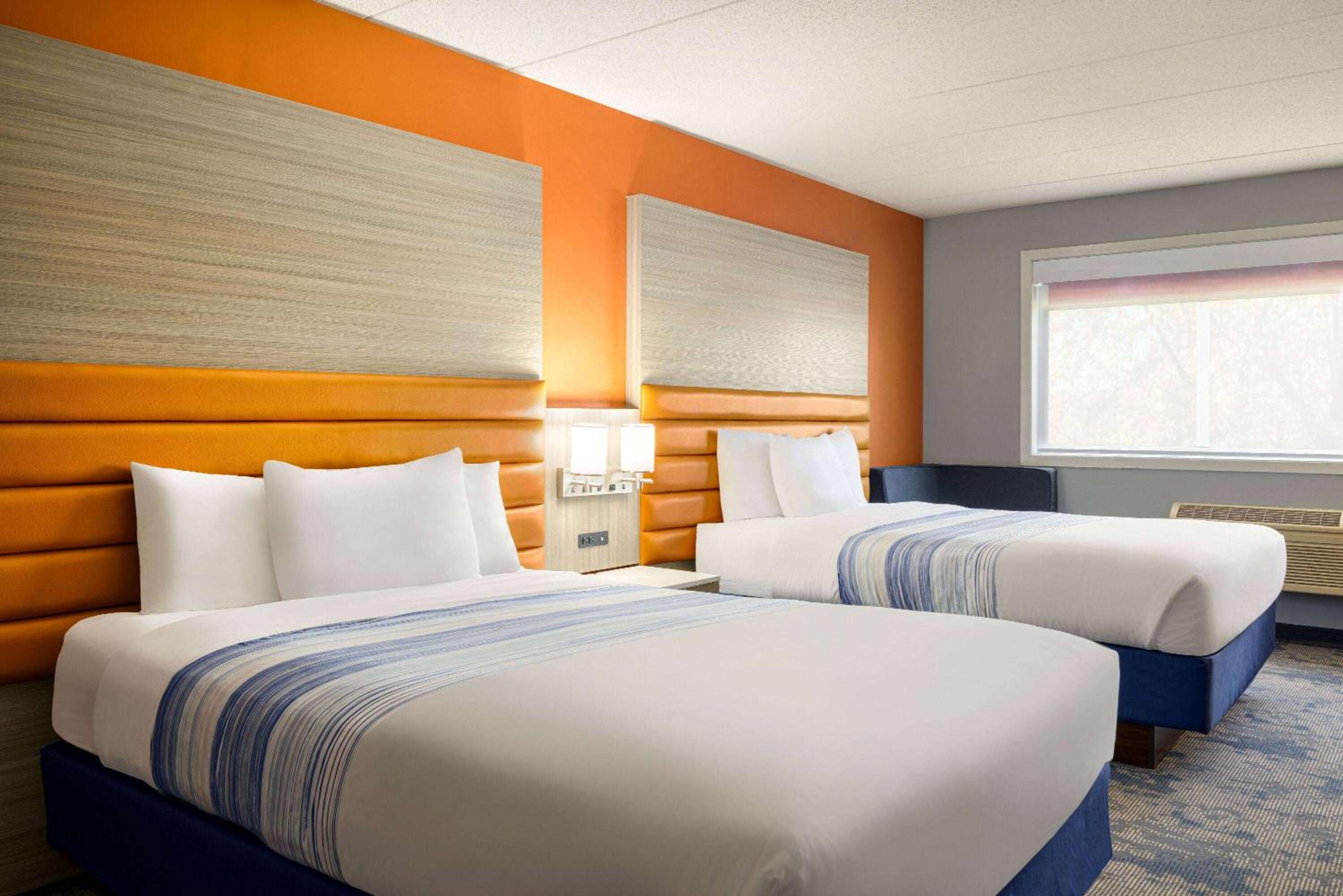 Studio Suite with Two Queen Beds - Non-Smoking - Photo 1