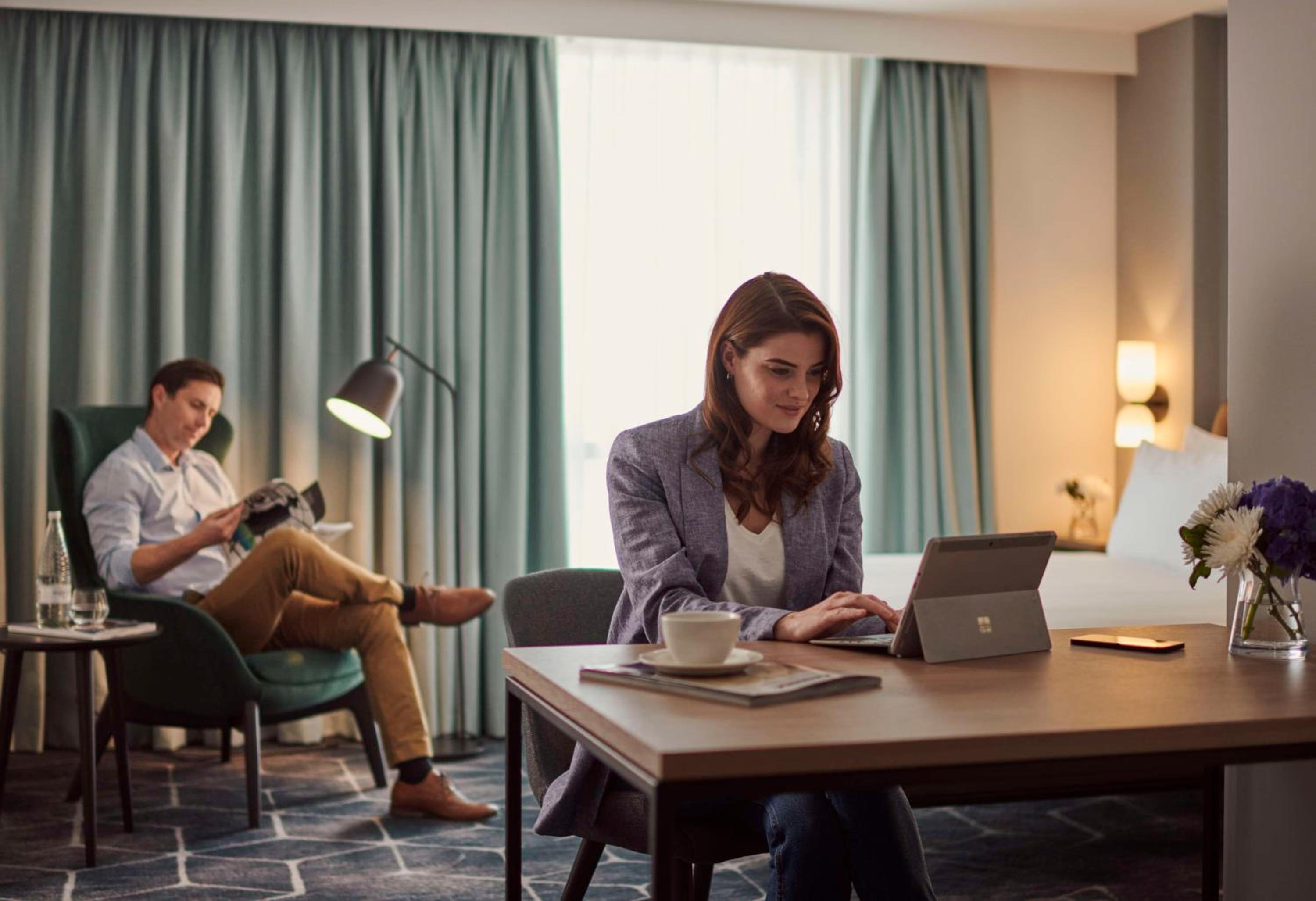 King Suite with Cherry Park View
