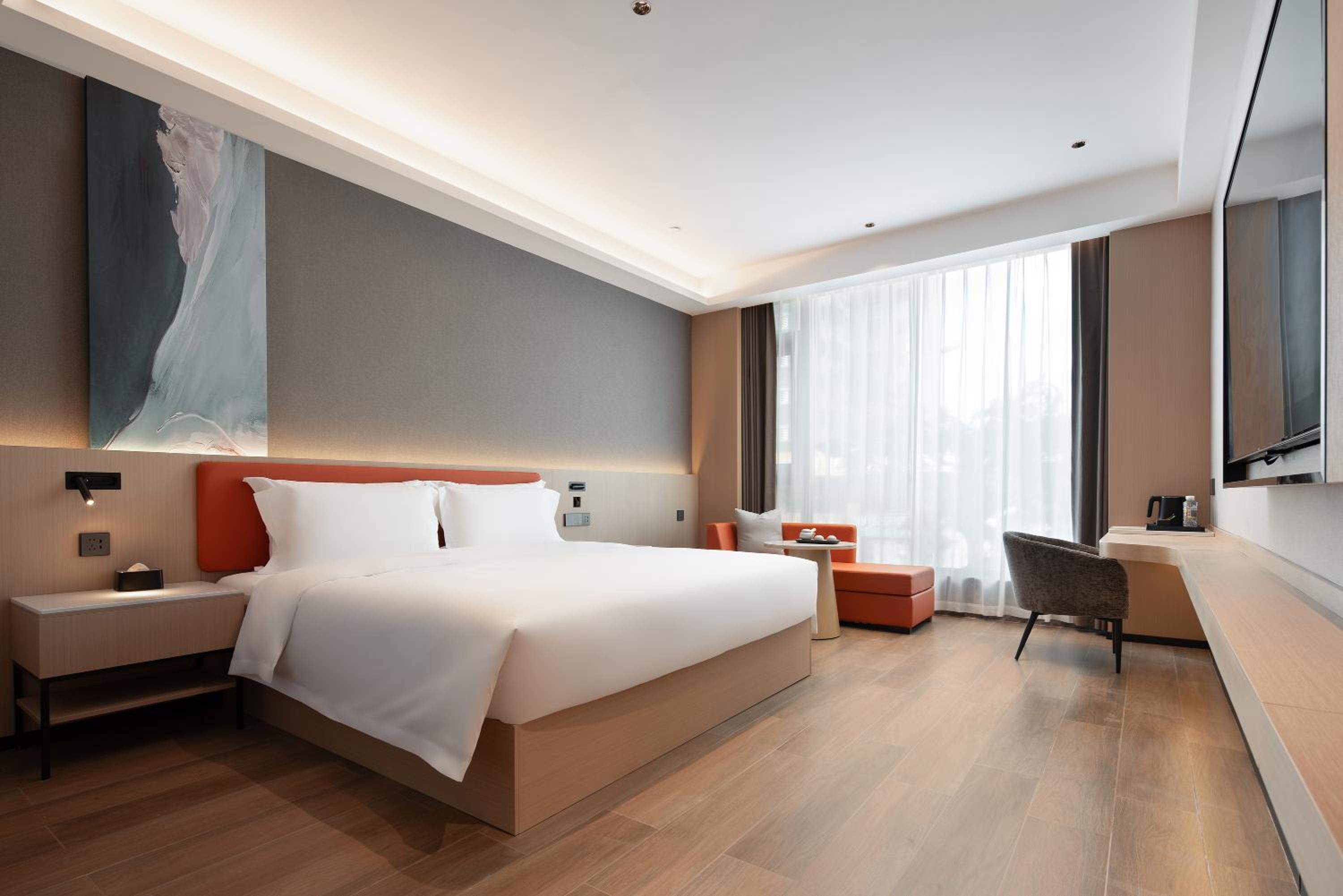 Deluxe King Room photo 2