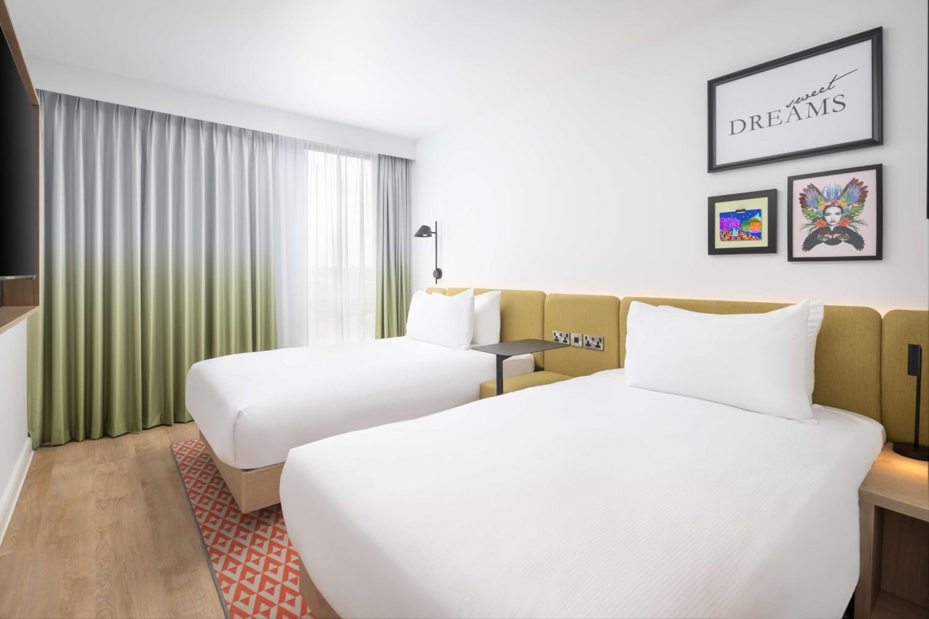 Twin Room - Photo 4
