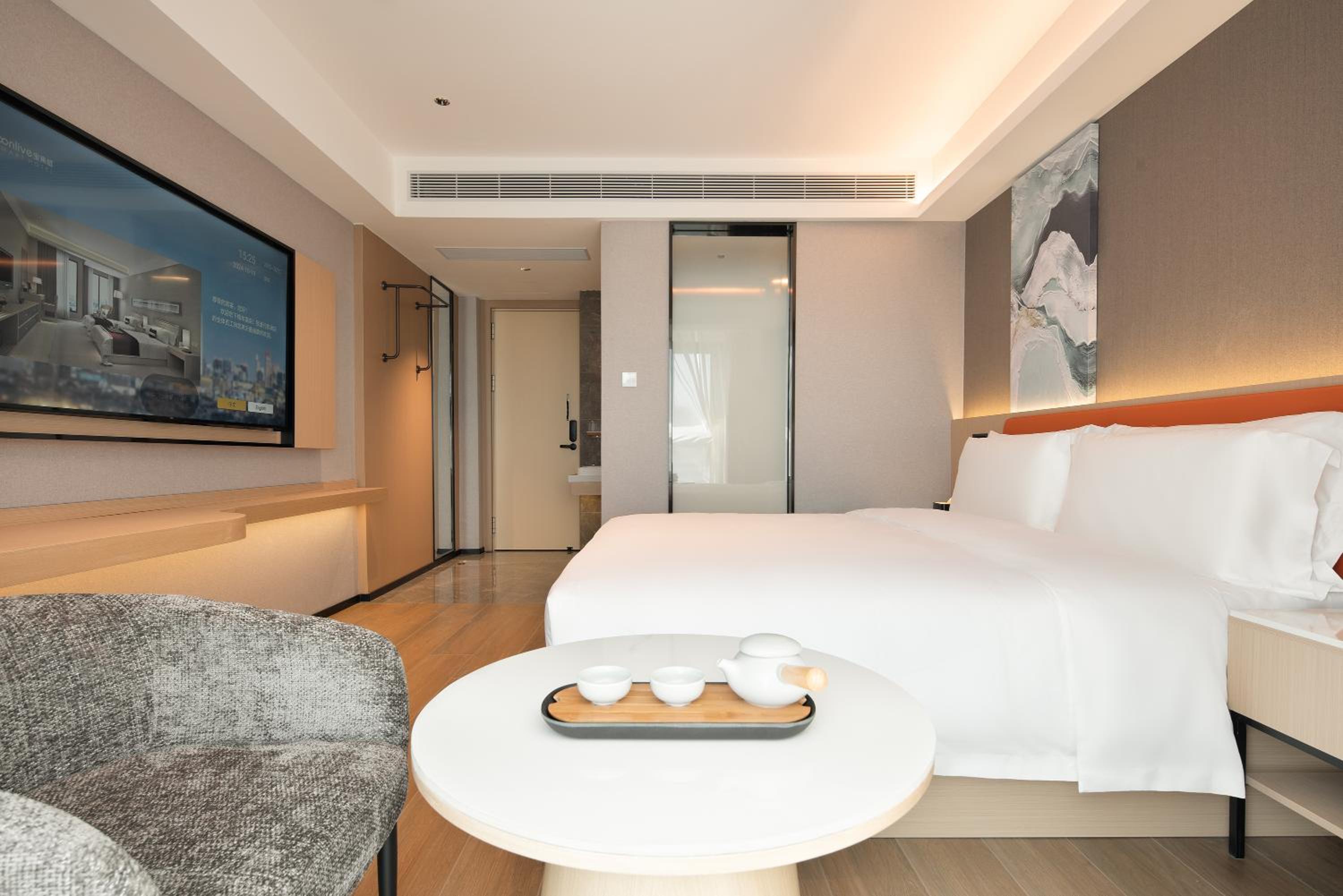 Queen Room