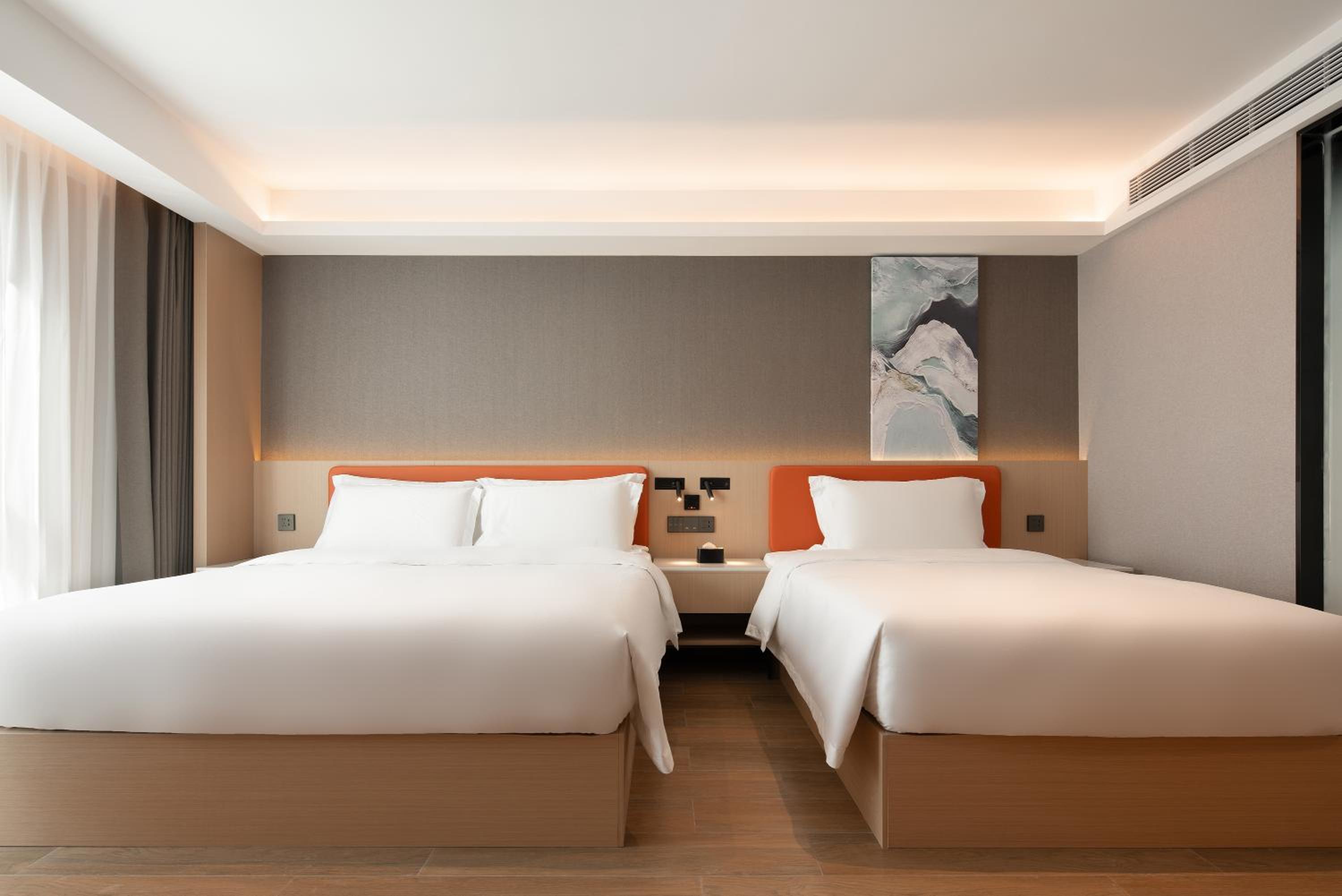Deluxe Triple Room photo 2