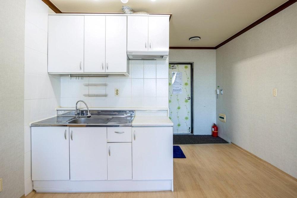 Quadruple Room - Photo 9