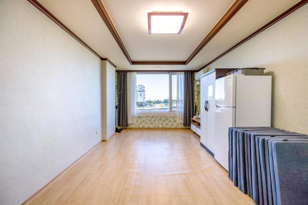 Quadruple Room - Photo 11
