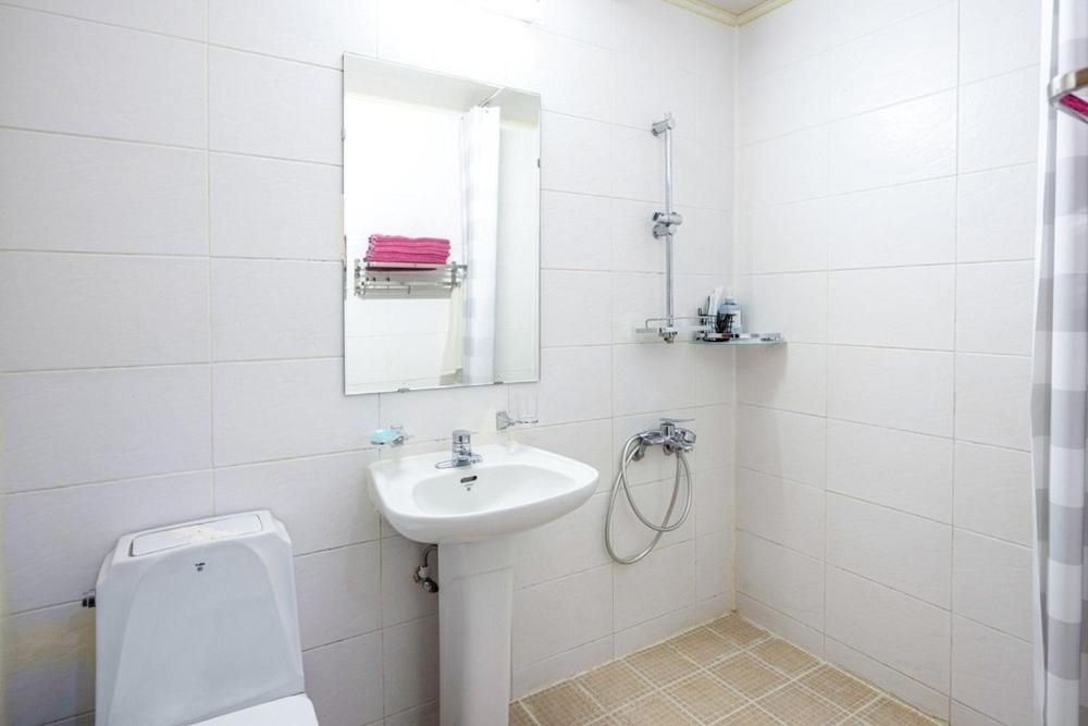 Quadruple Room - Photo 8