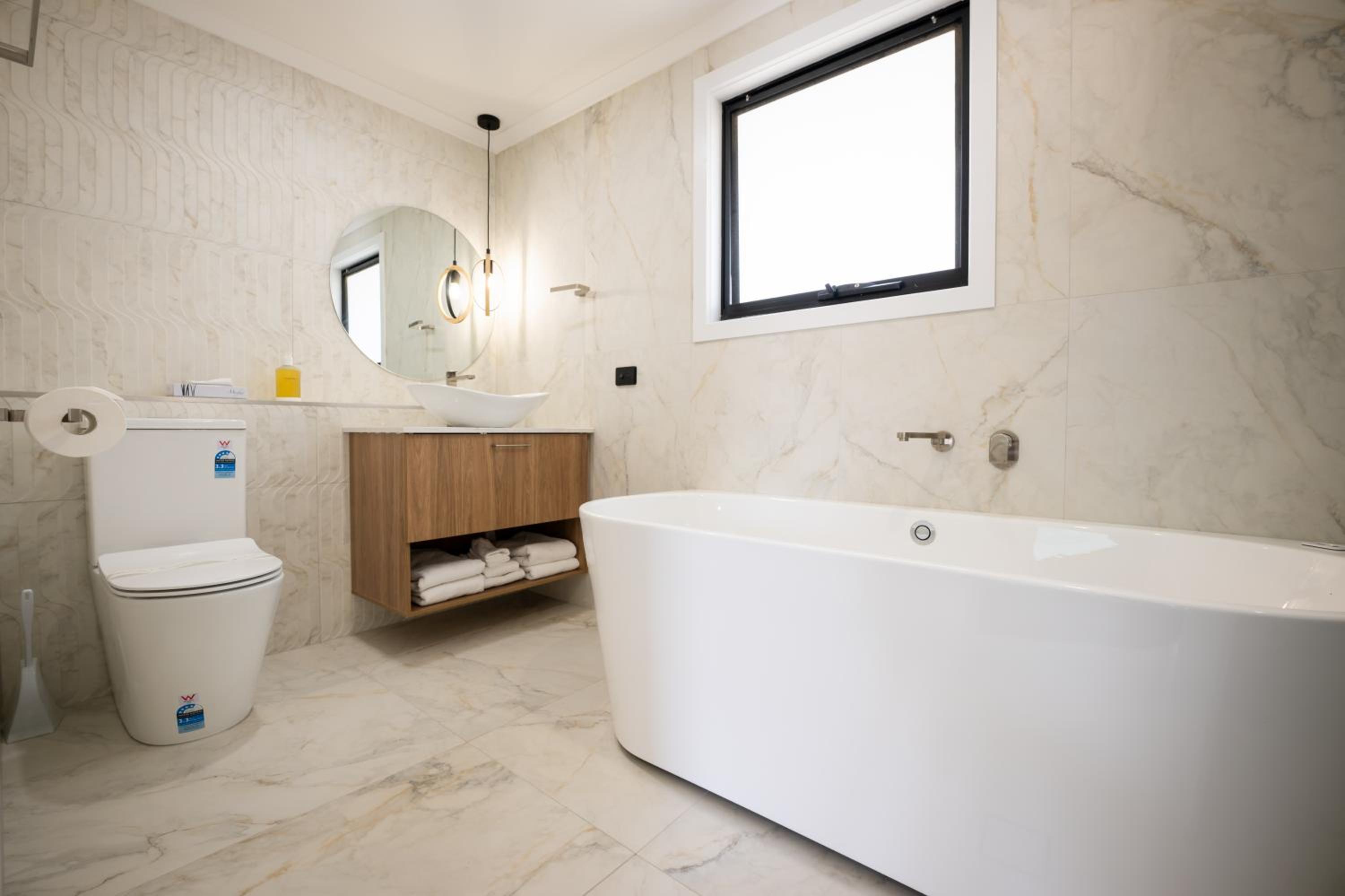 King Room with Spa Bath - Photo 3
