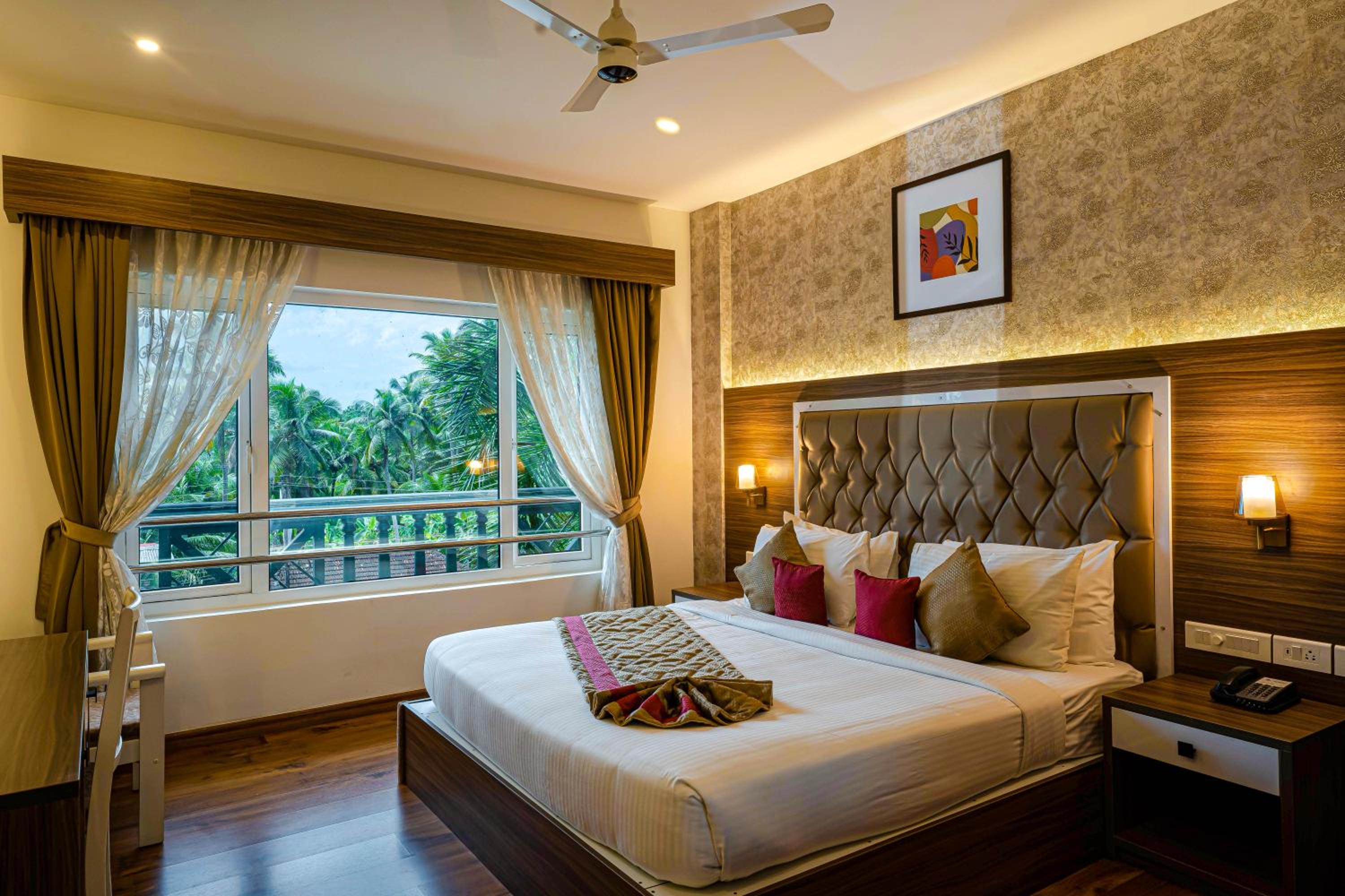 Deluxe Room - Photo 3
