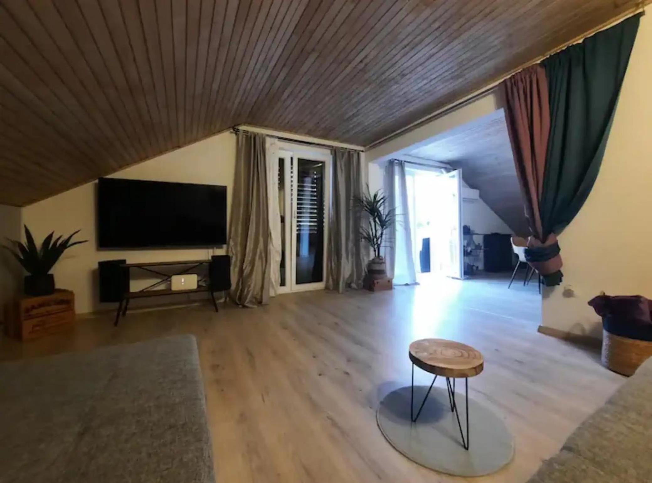 Two bedroom apartment with Sea view