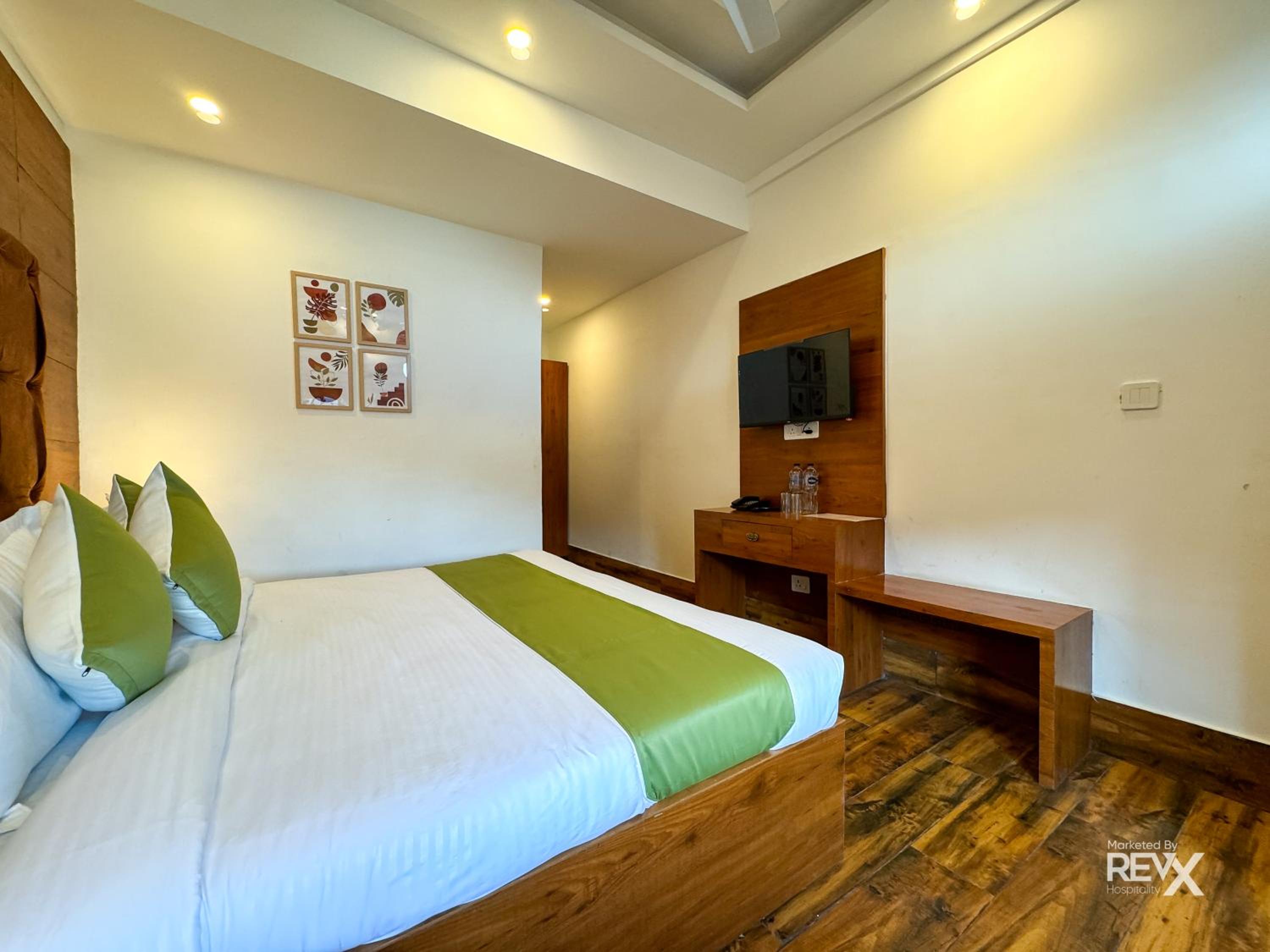 Standard Double Room photo 3