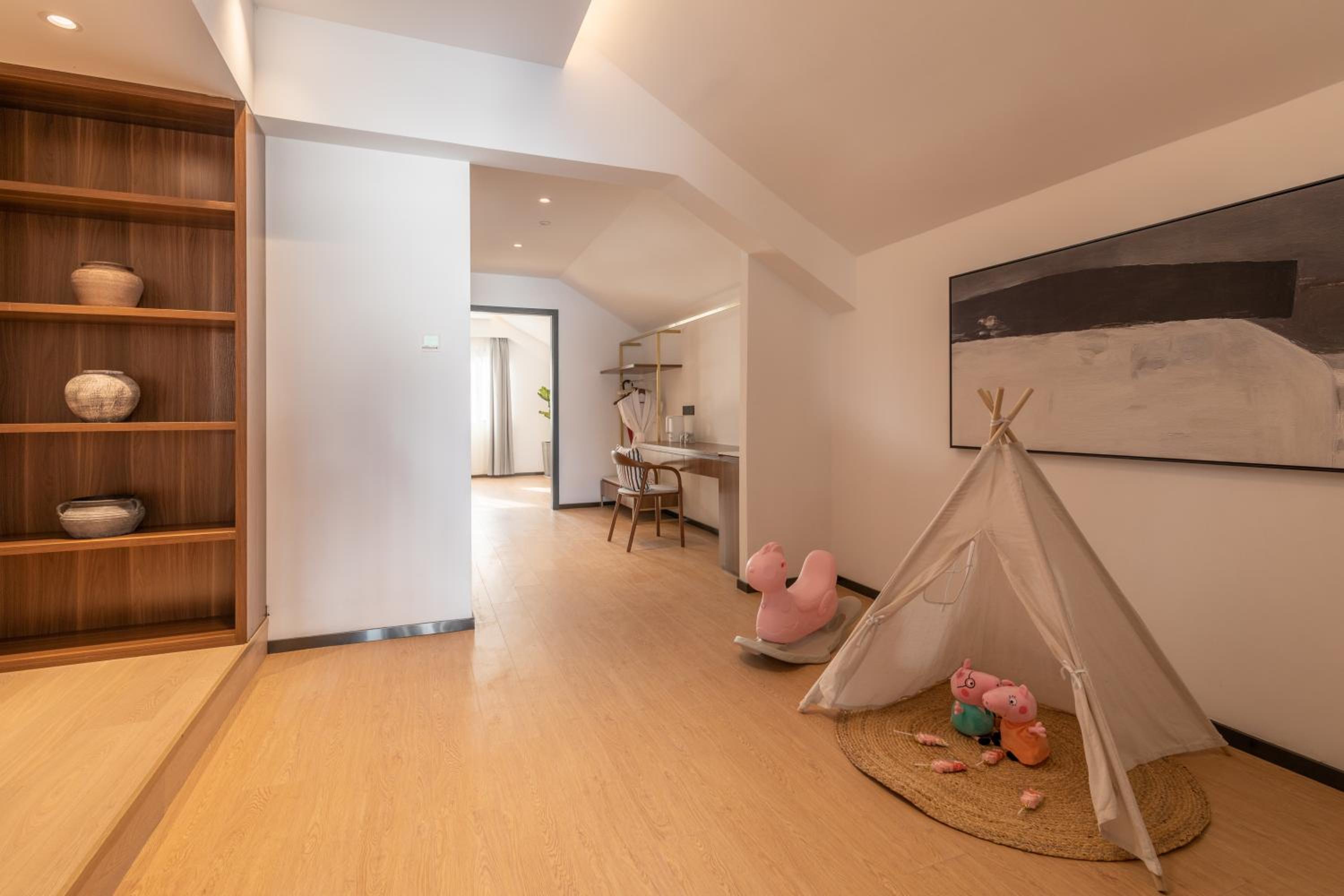 Deluxe Family Suite