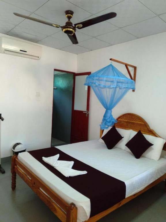 Standard Double Room With Fan photo 1