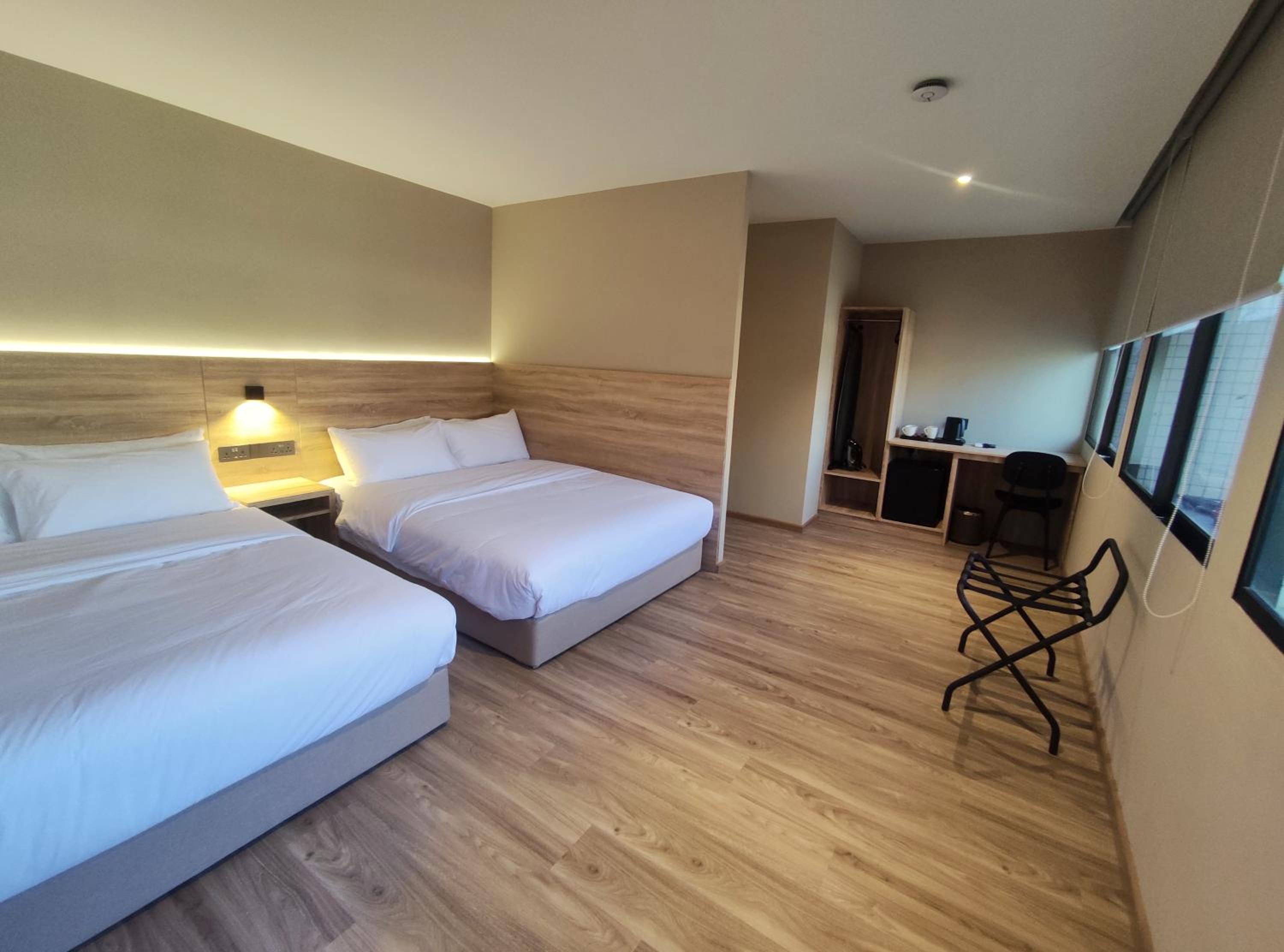 Deluxe Family Room photo 3