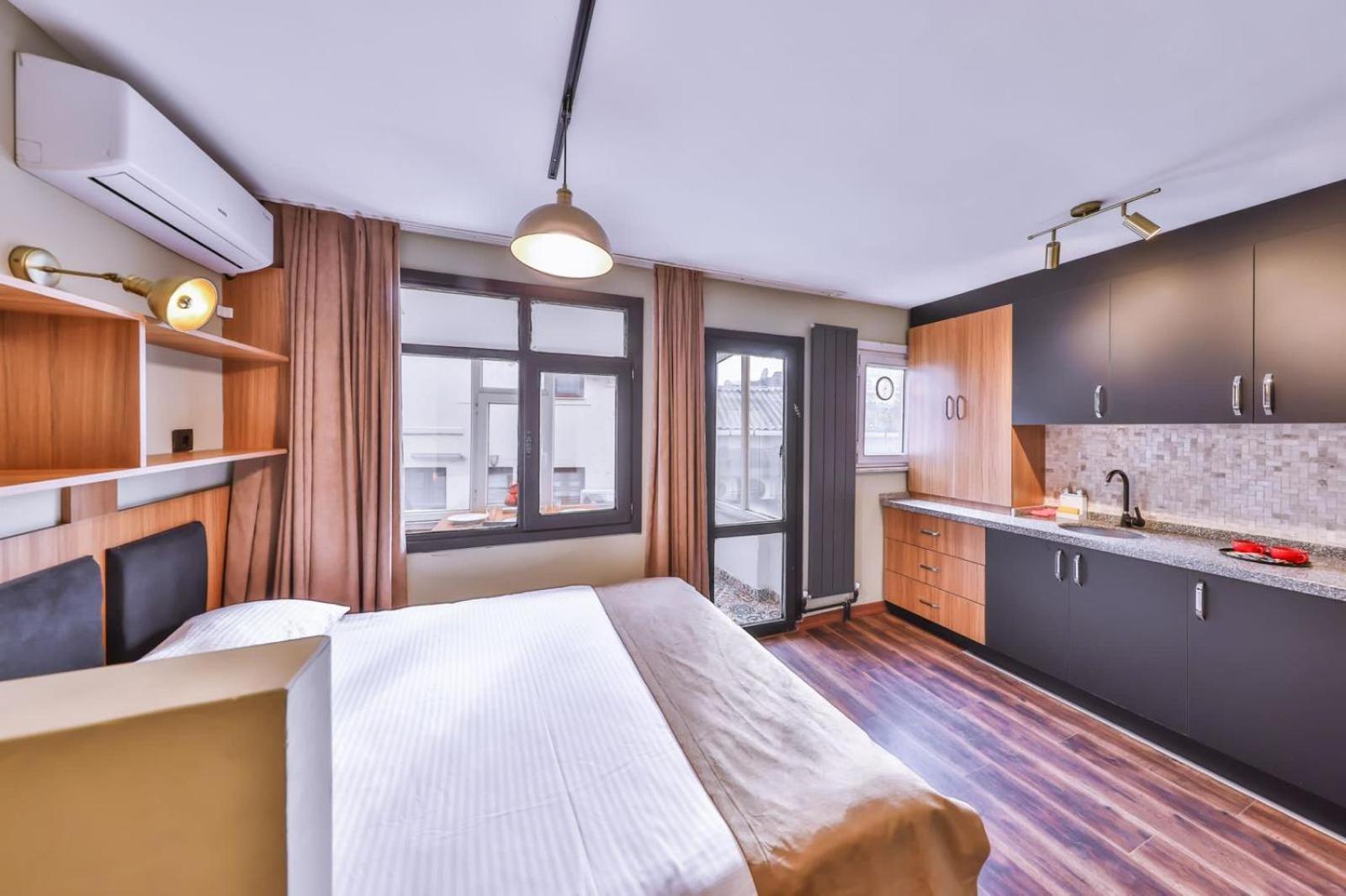 Deluxe Double Room With Balcony photo 1