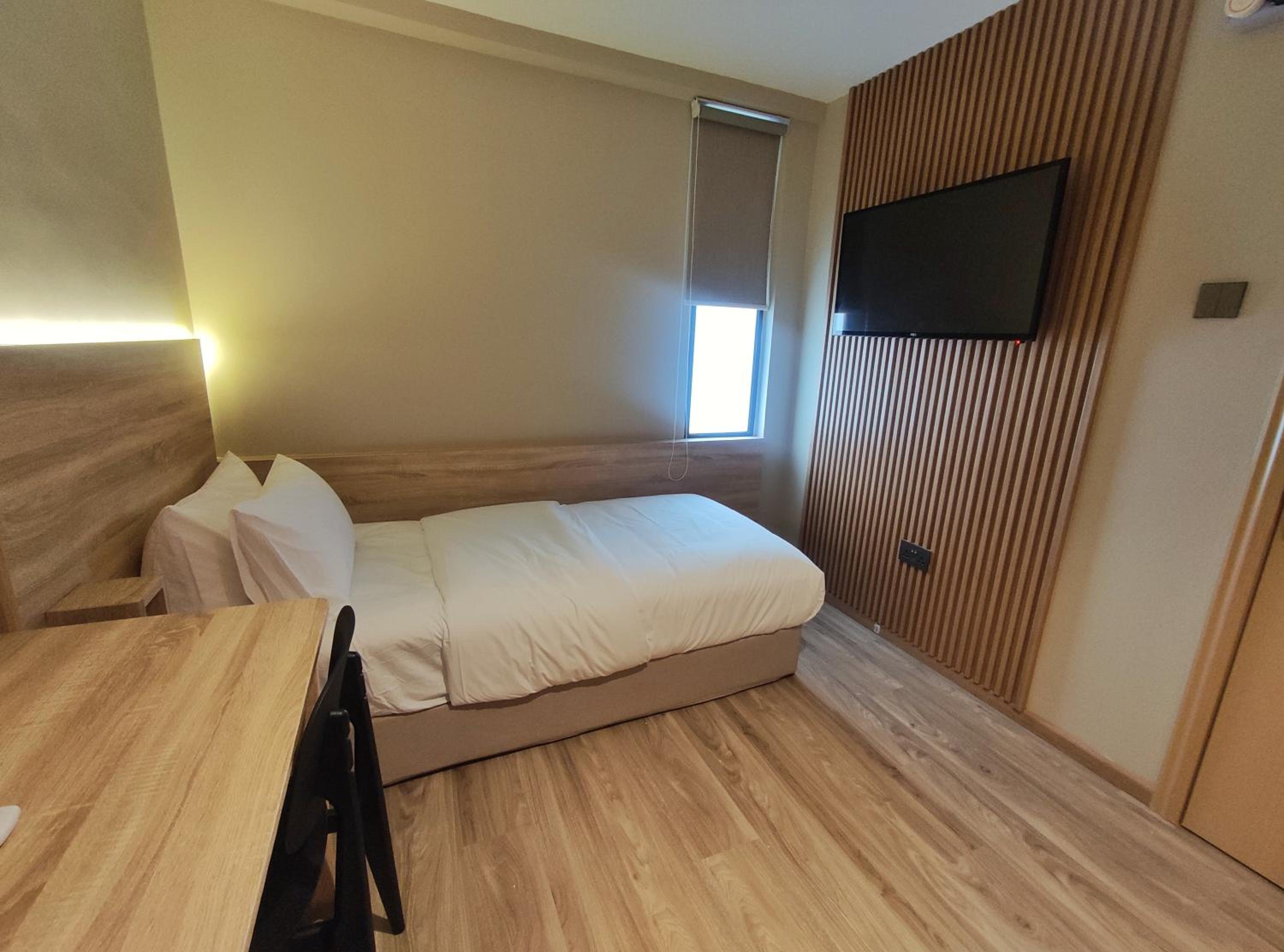 Single Room photo 2