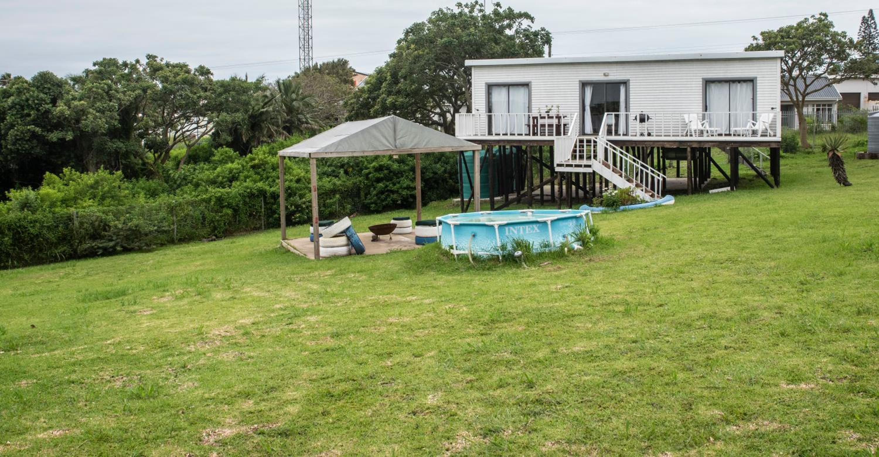 Three-Bedroom House - Photo 10