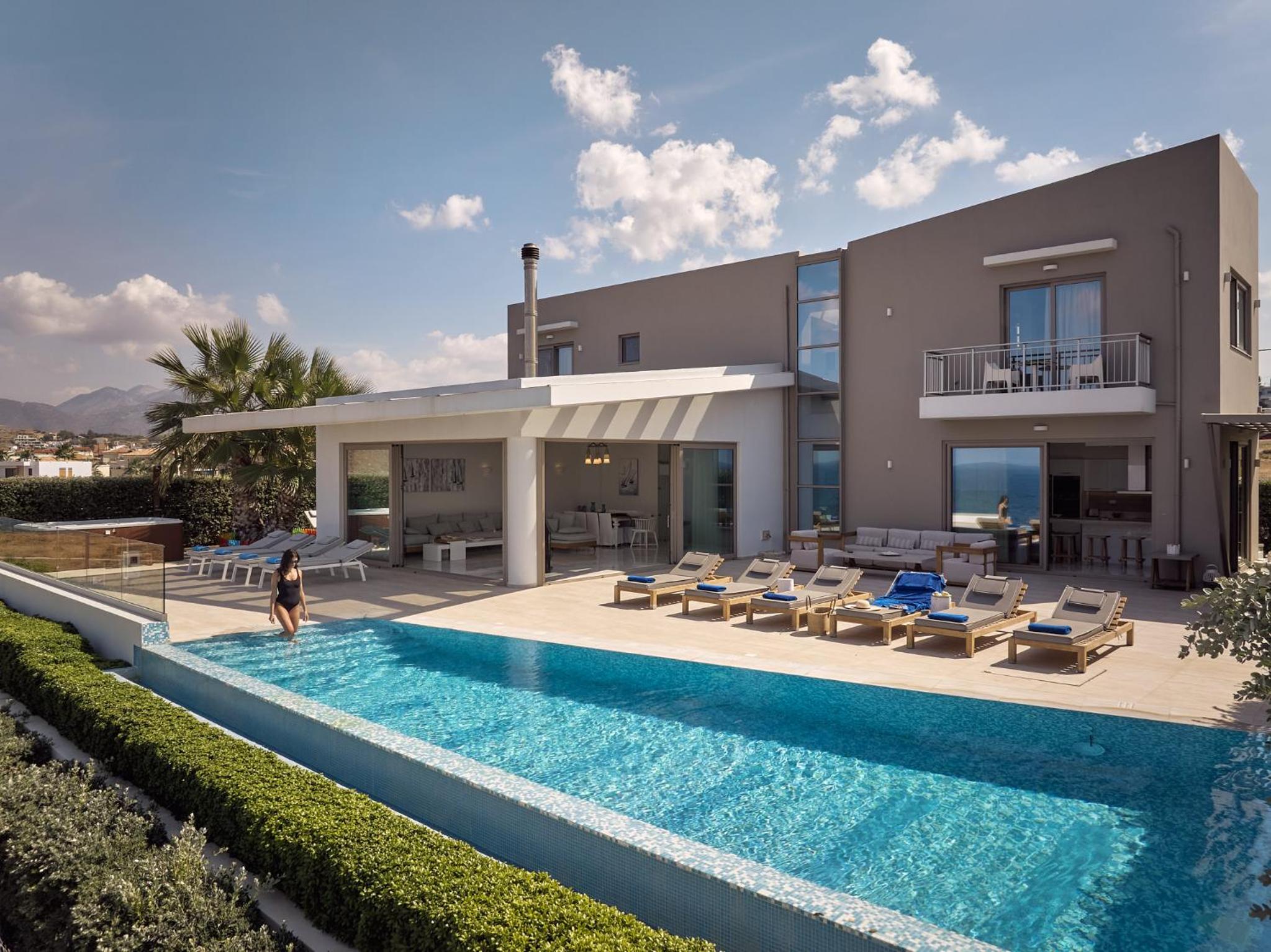 Villa with Sea View photo 3