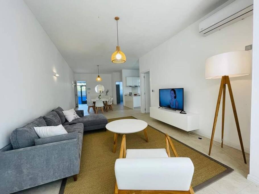 Three-Bedroom Deluxe Apartment