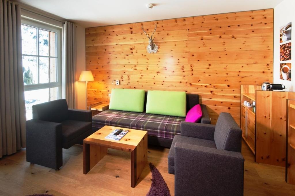 Pet-friendly Suite photo 1