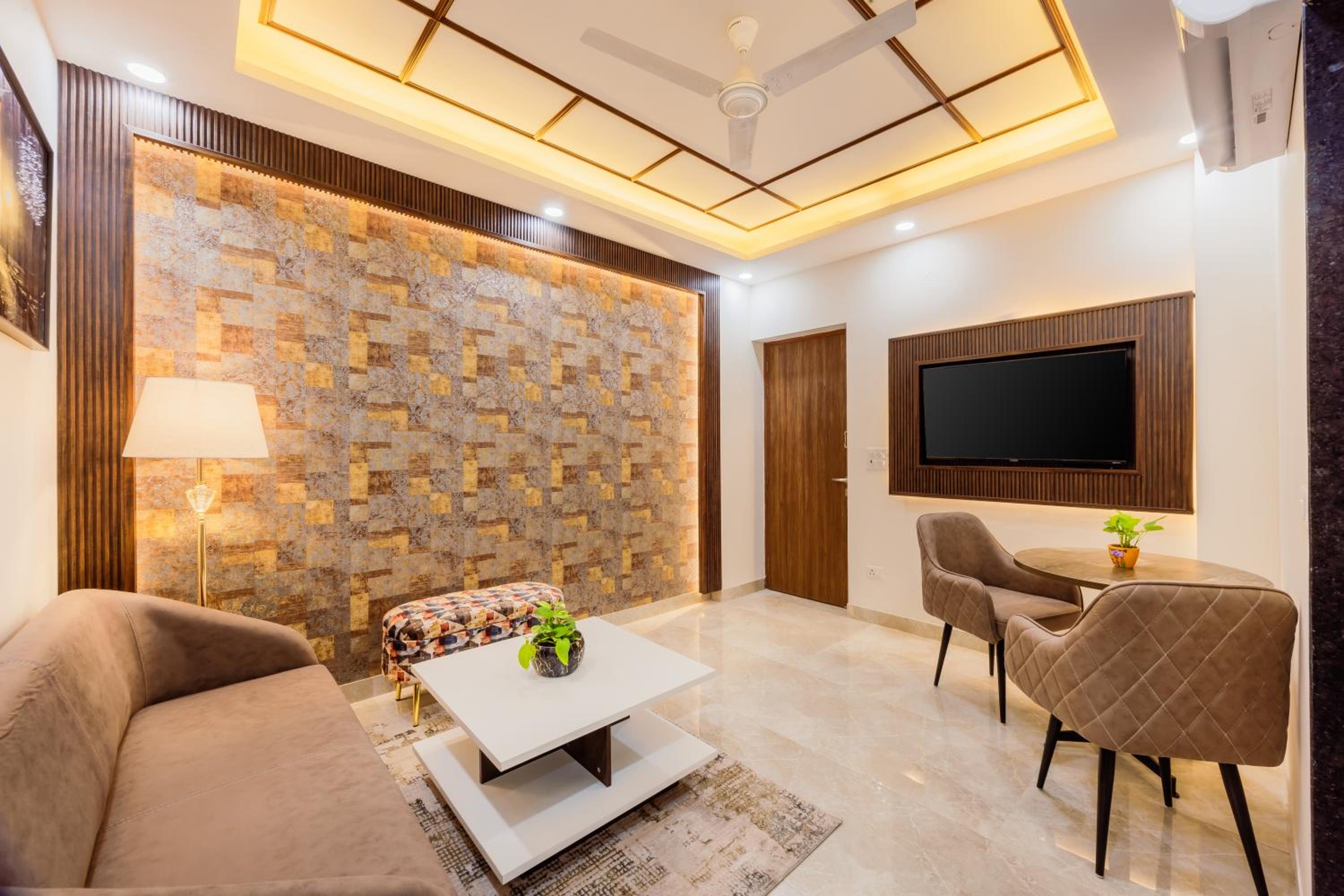 One-Bedroom Apartment with Balcony