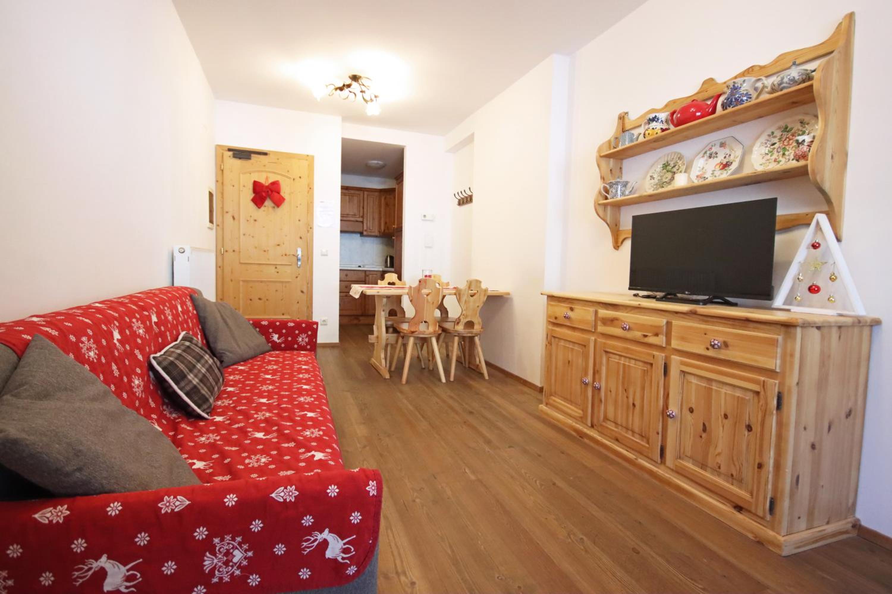 AT 112-3 - Two Room apartment with balcony photo 2