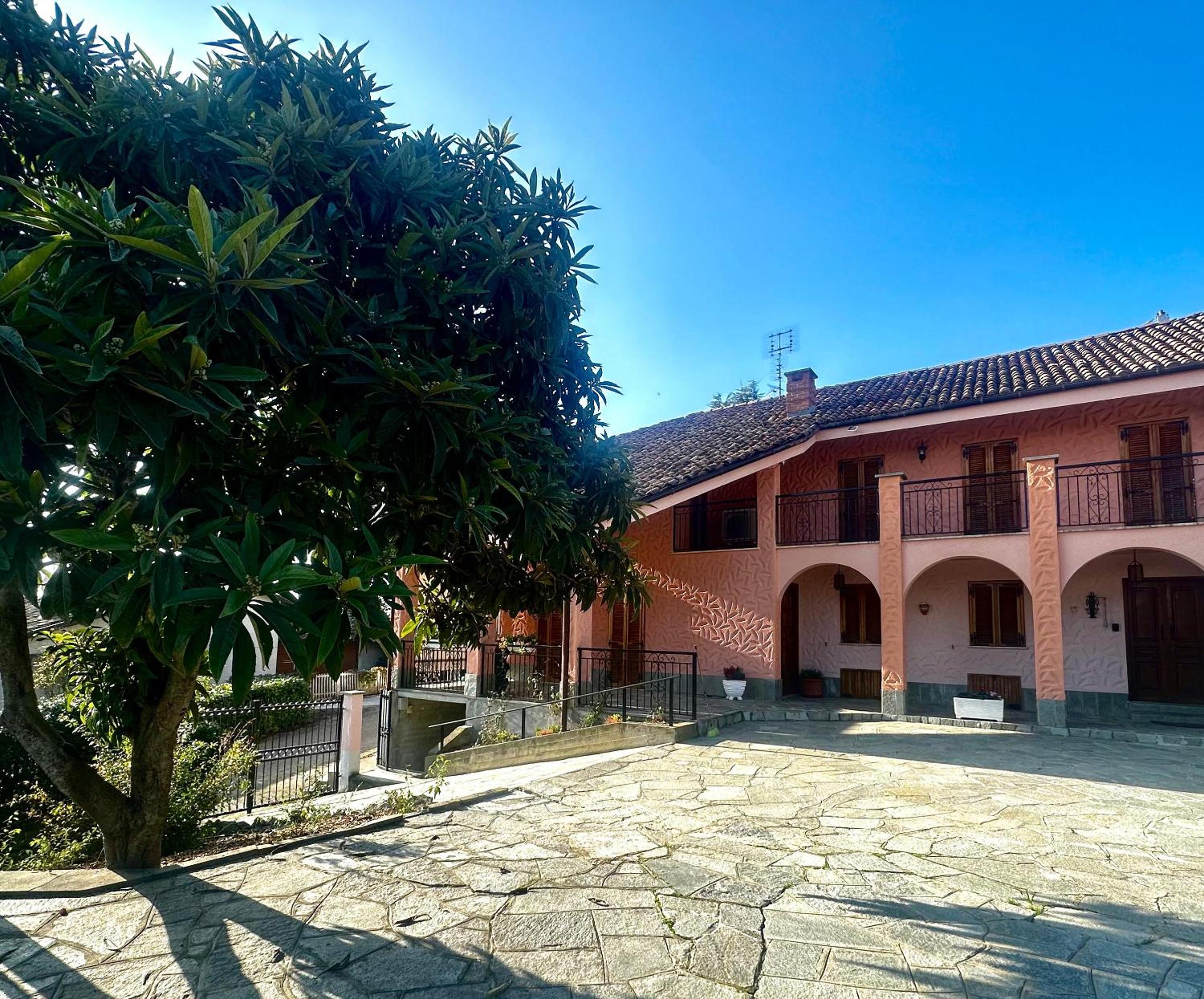 Three-Bedroom Villa photo 3