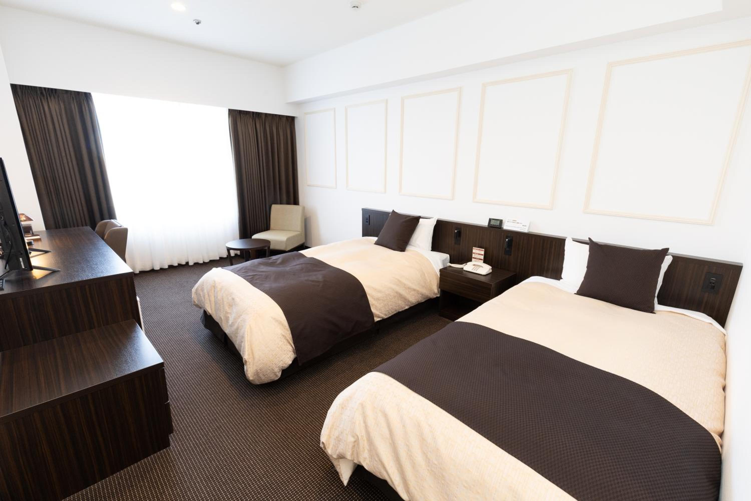 Moderate Twin Room - Non-Smoking - Photo 1