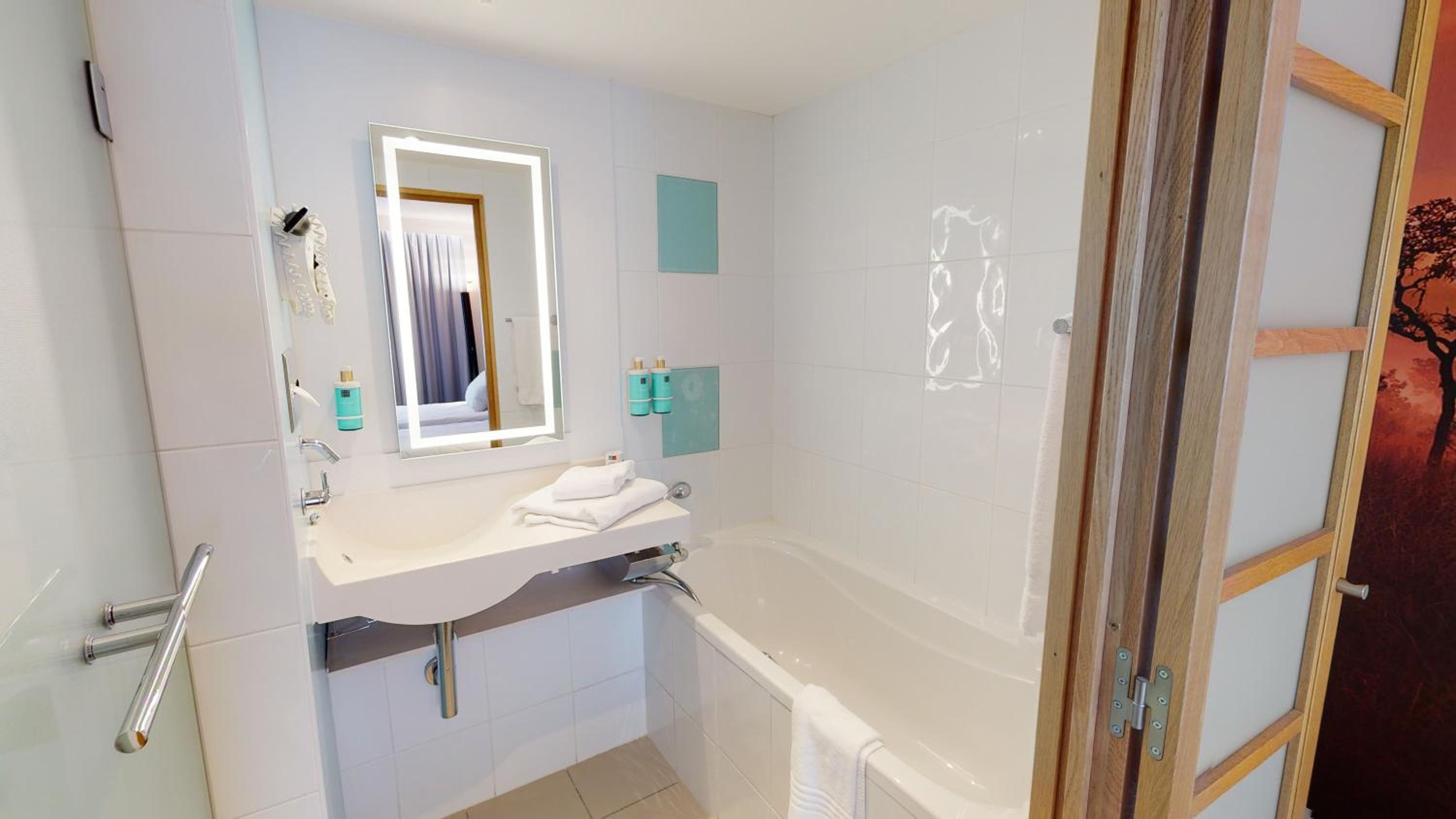 Classic Double or Twin Room - Photo 3