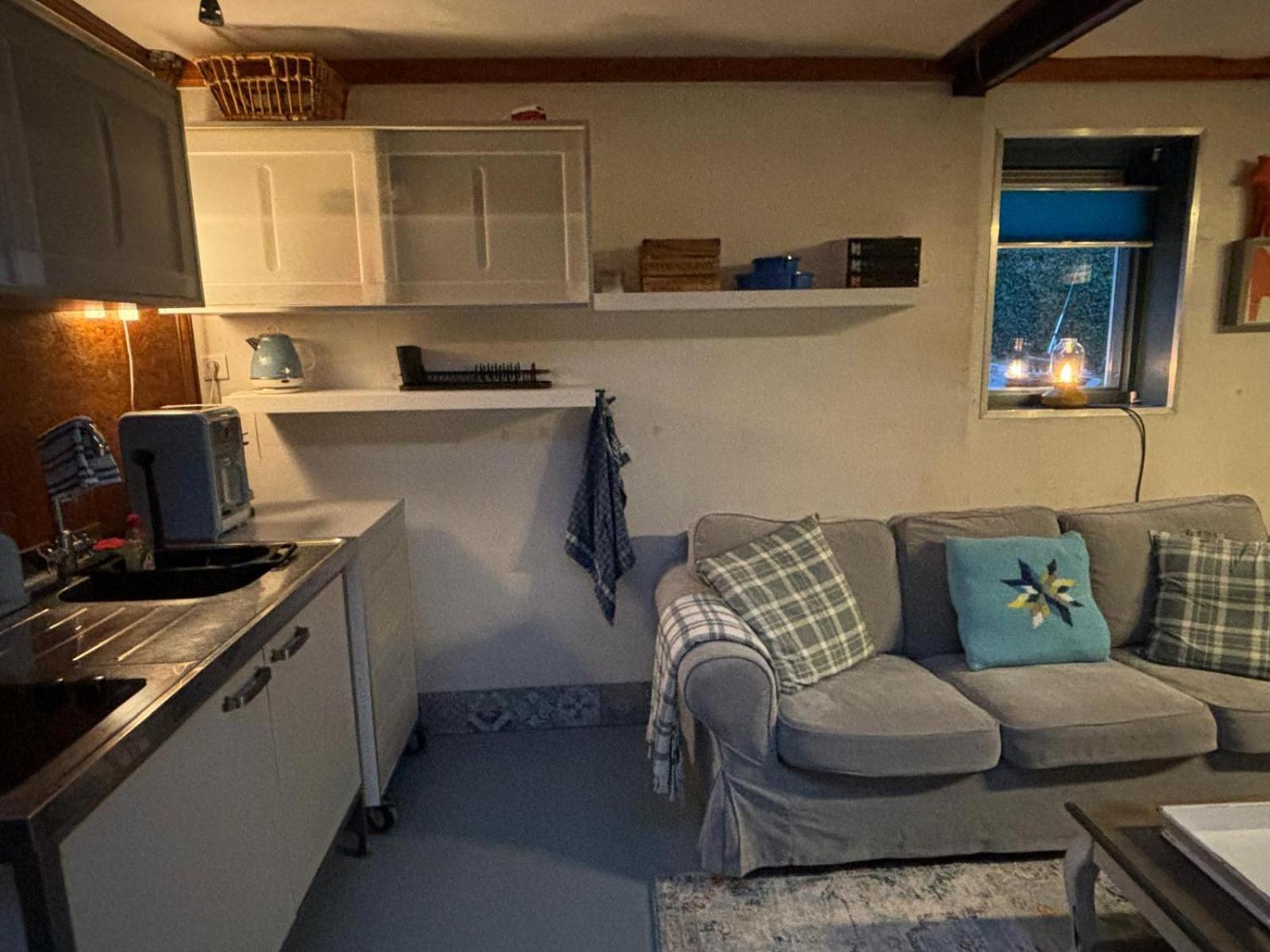 One-Bedroom Apartment with Terrace photo 2