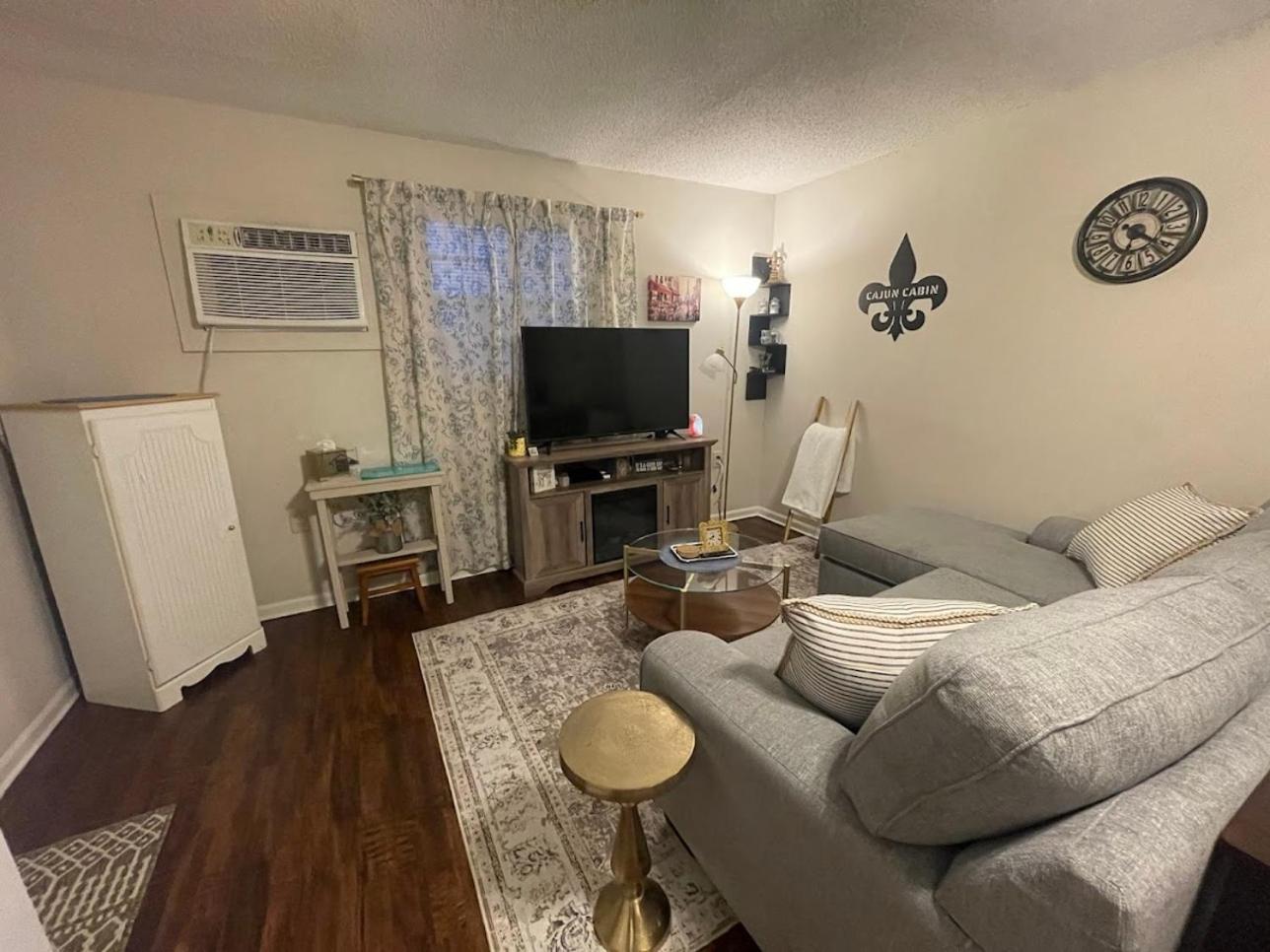One-Bedroom House photo 1
