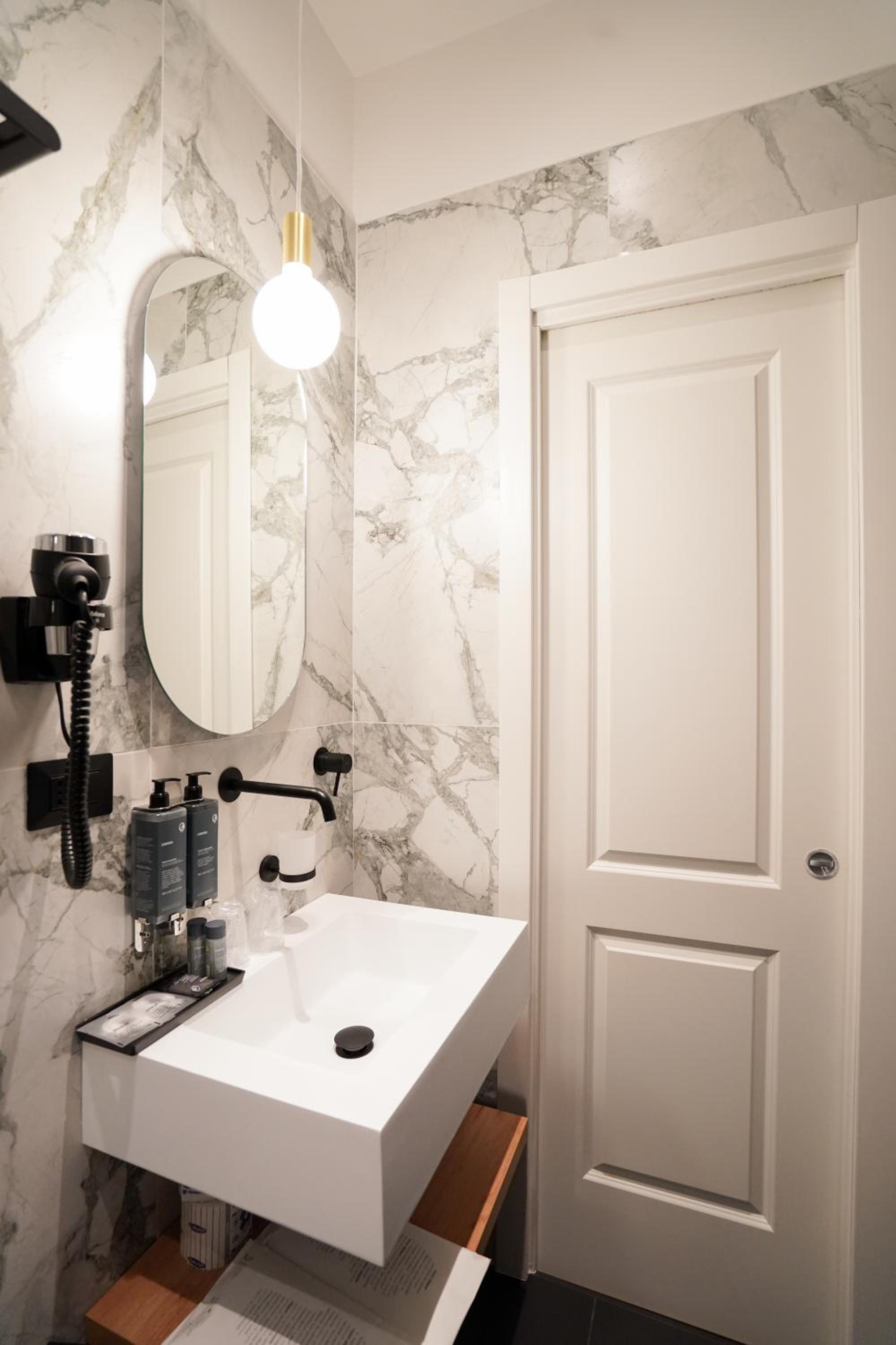 Double or Twin Room photo 2