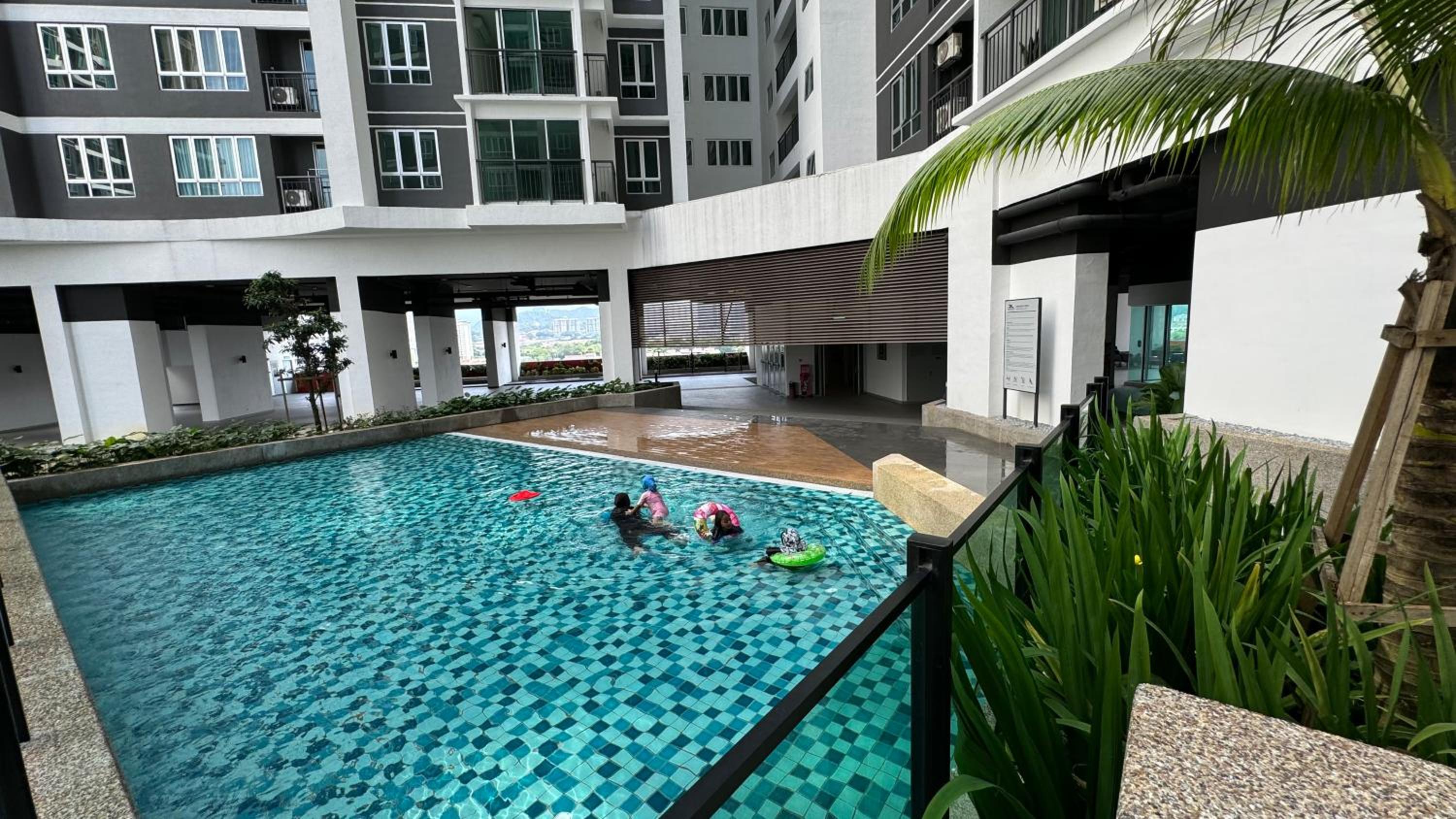 Three-Bedroom Apartment - High Floor