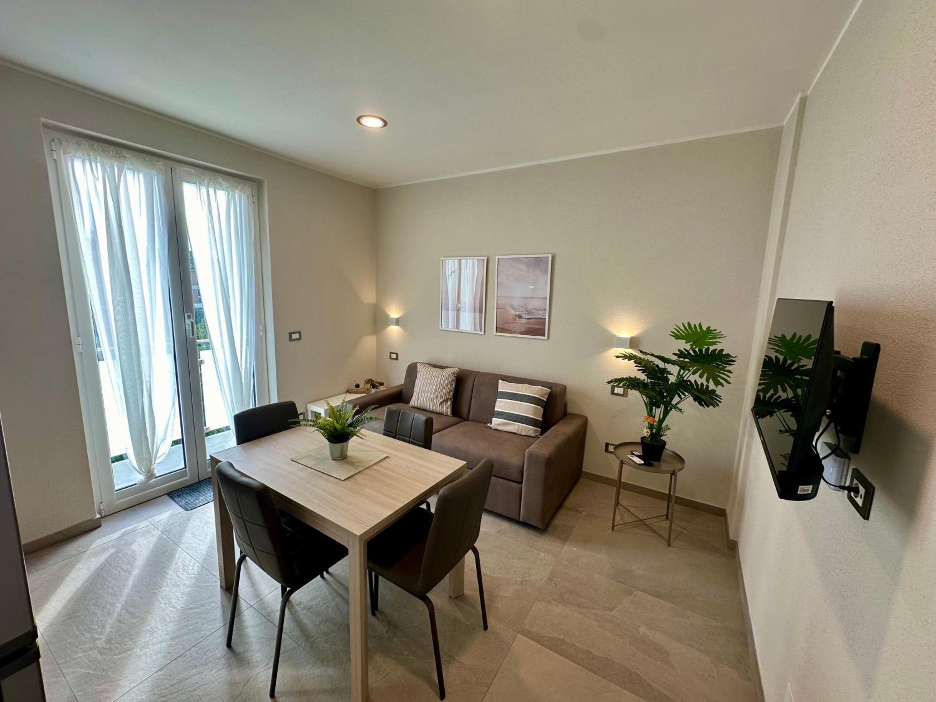 Apartment photo 2