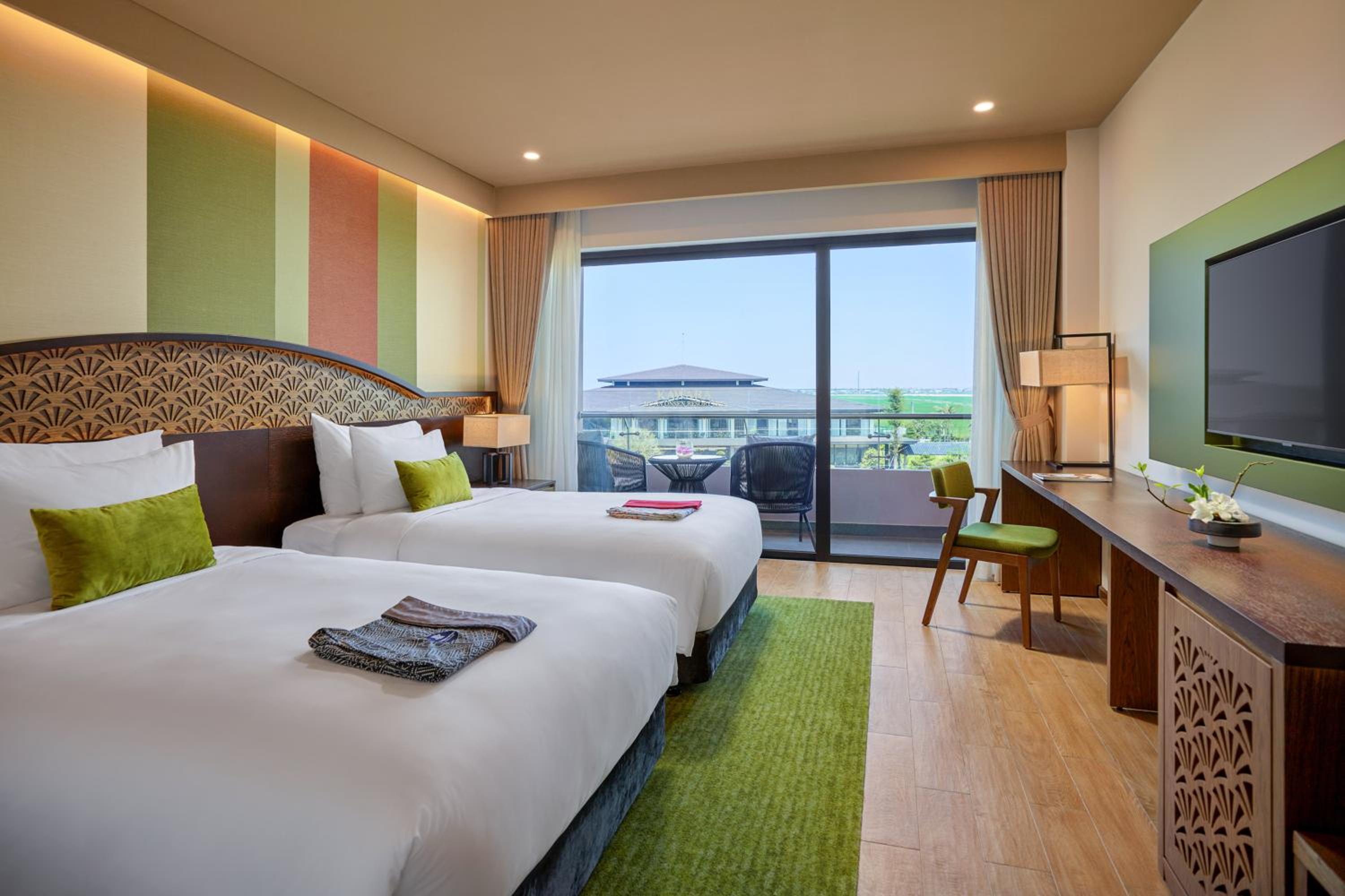 Deluxe Room with Onsen Access - Photo 4