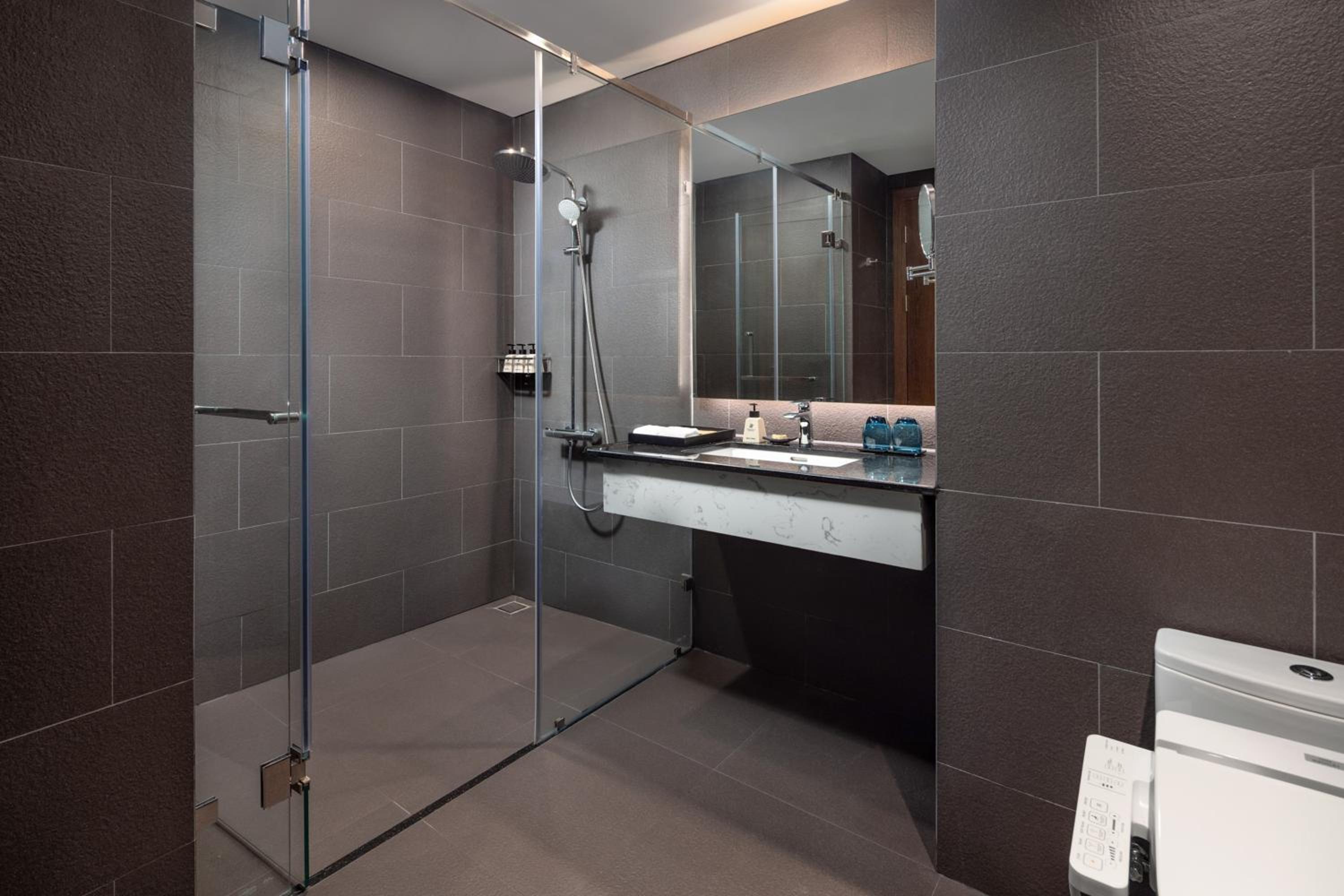 Deluxe Room with Onsen Access - Photo 2