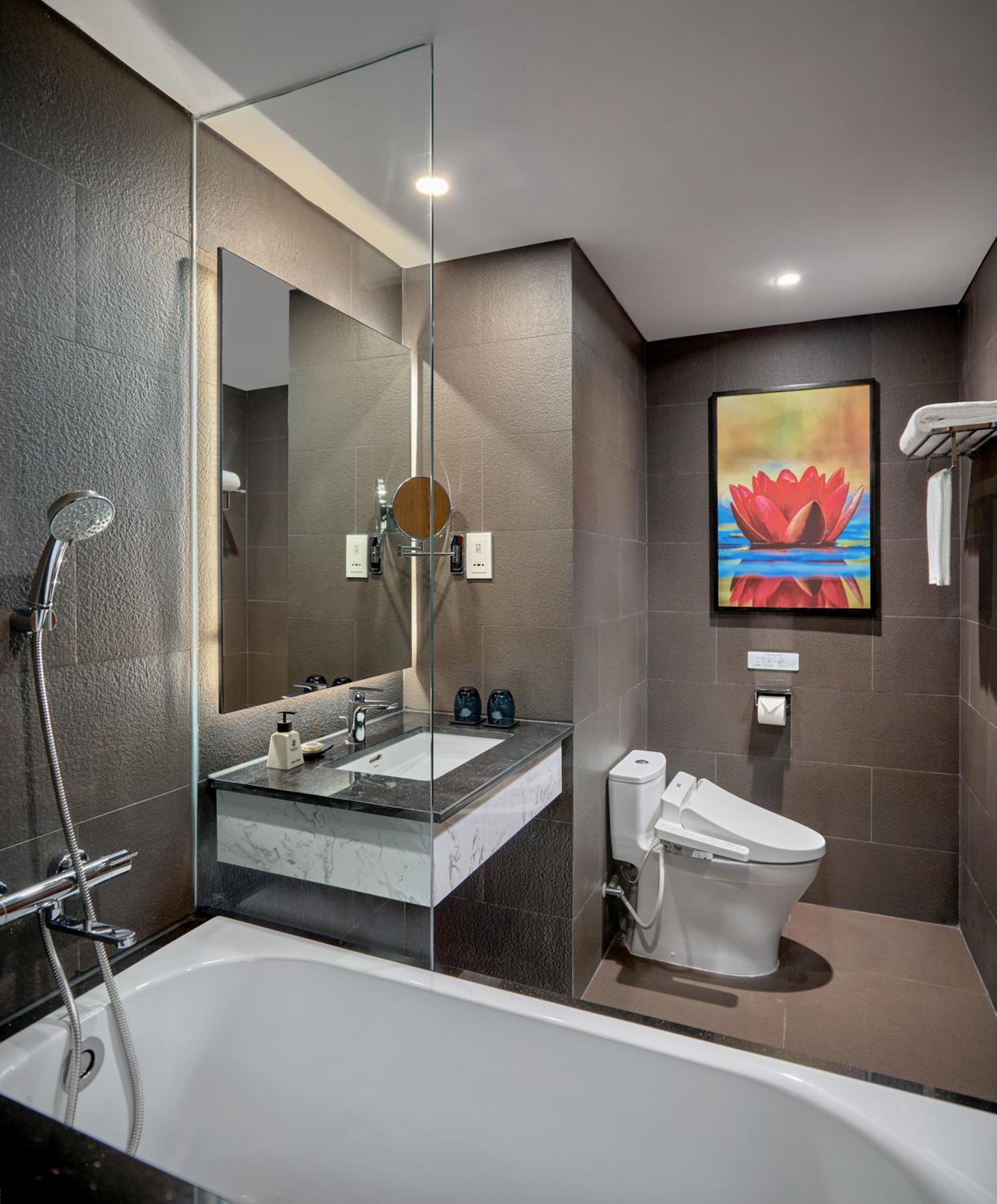 Premium Room with Onsen Access - Photo 4