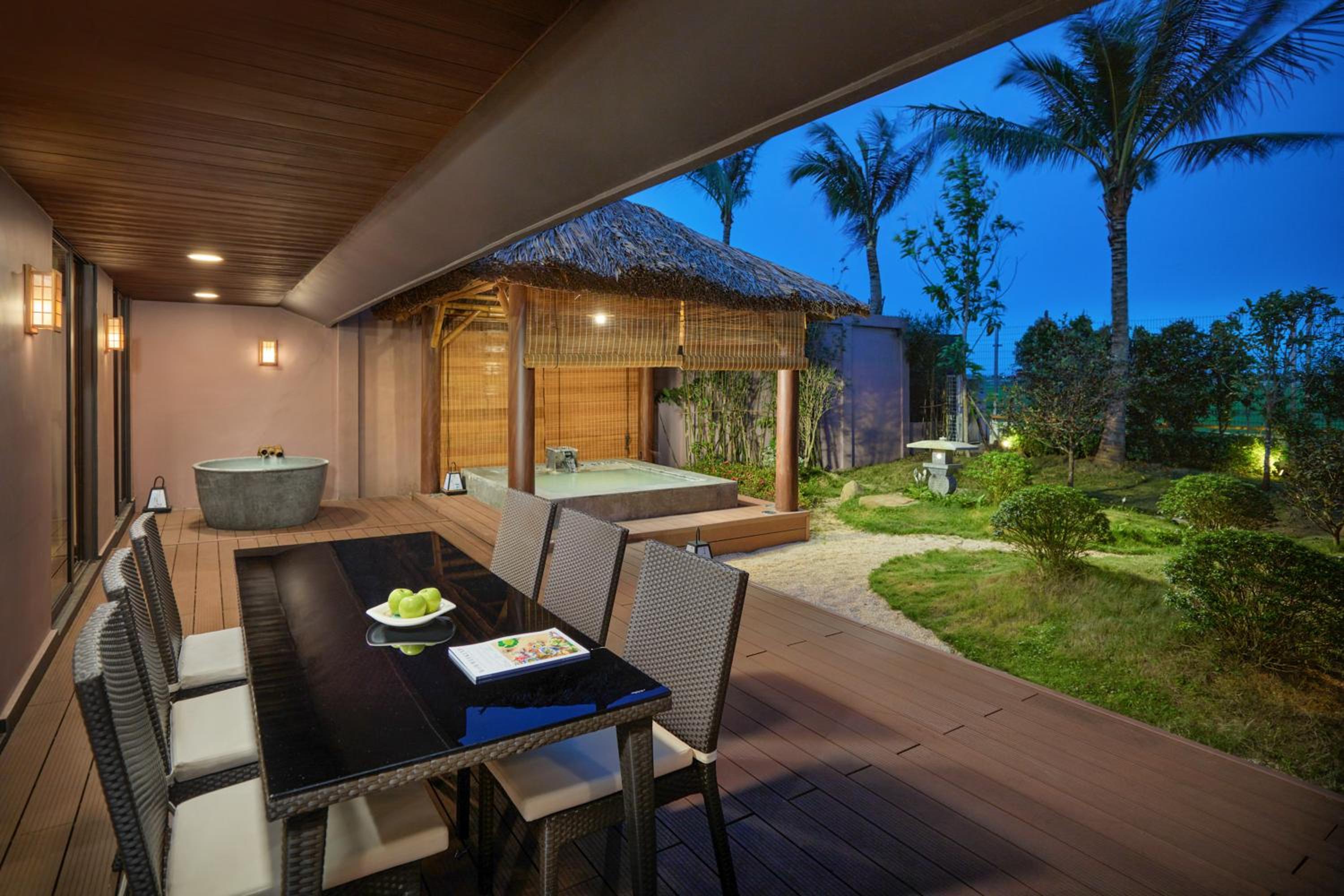 Three Bedroom Villa with Private Onsen - Photo 4