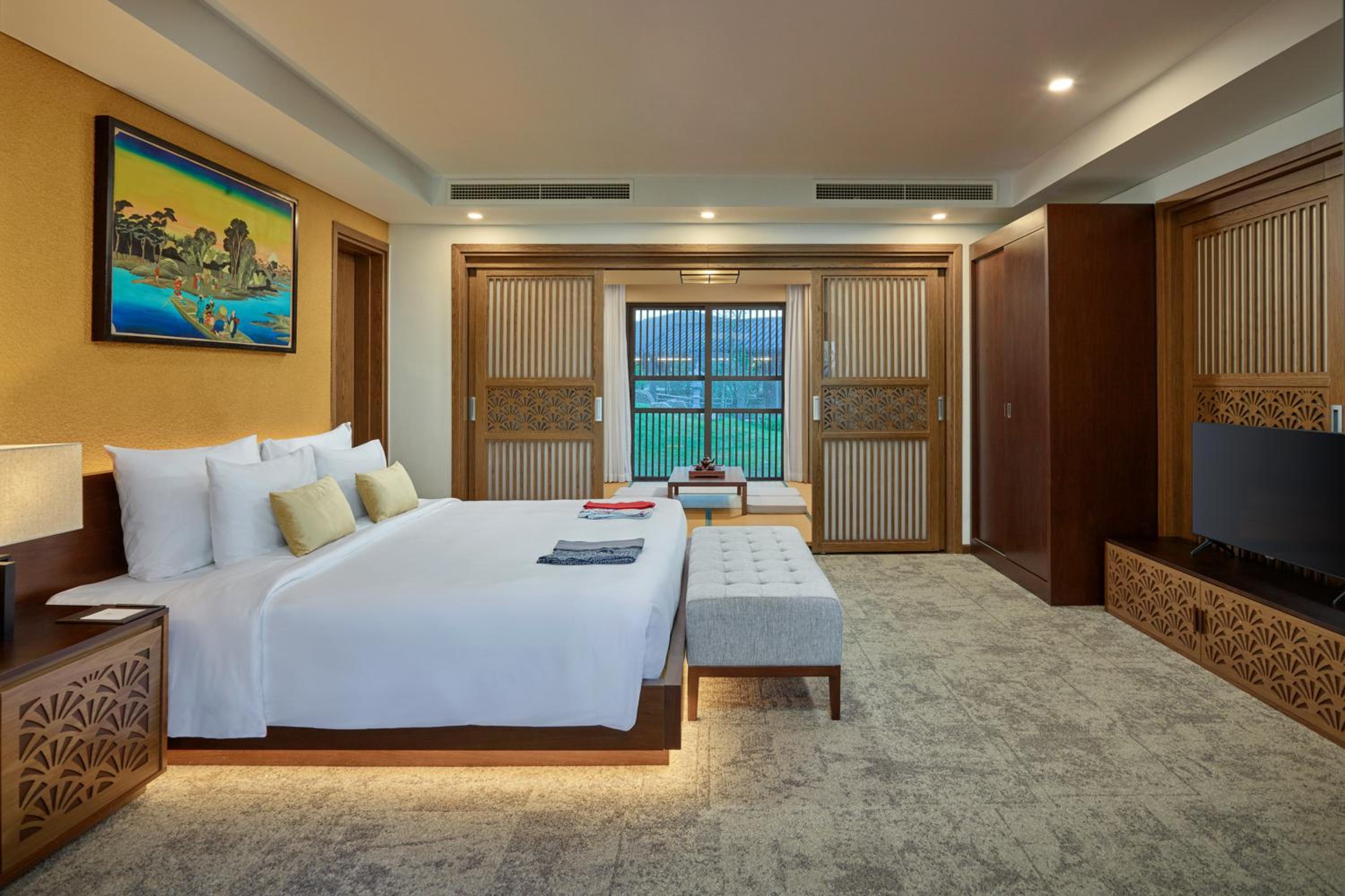 Grand Three Bedroom Villa with Private Onsen - Photo 6