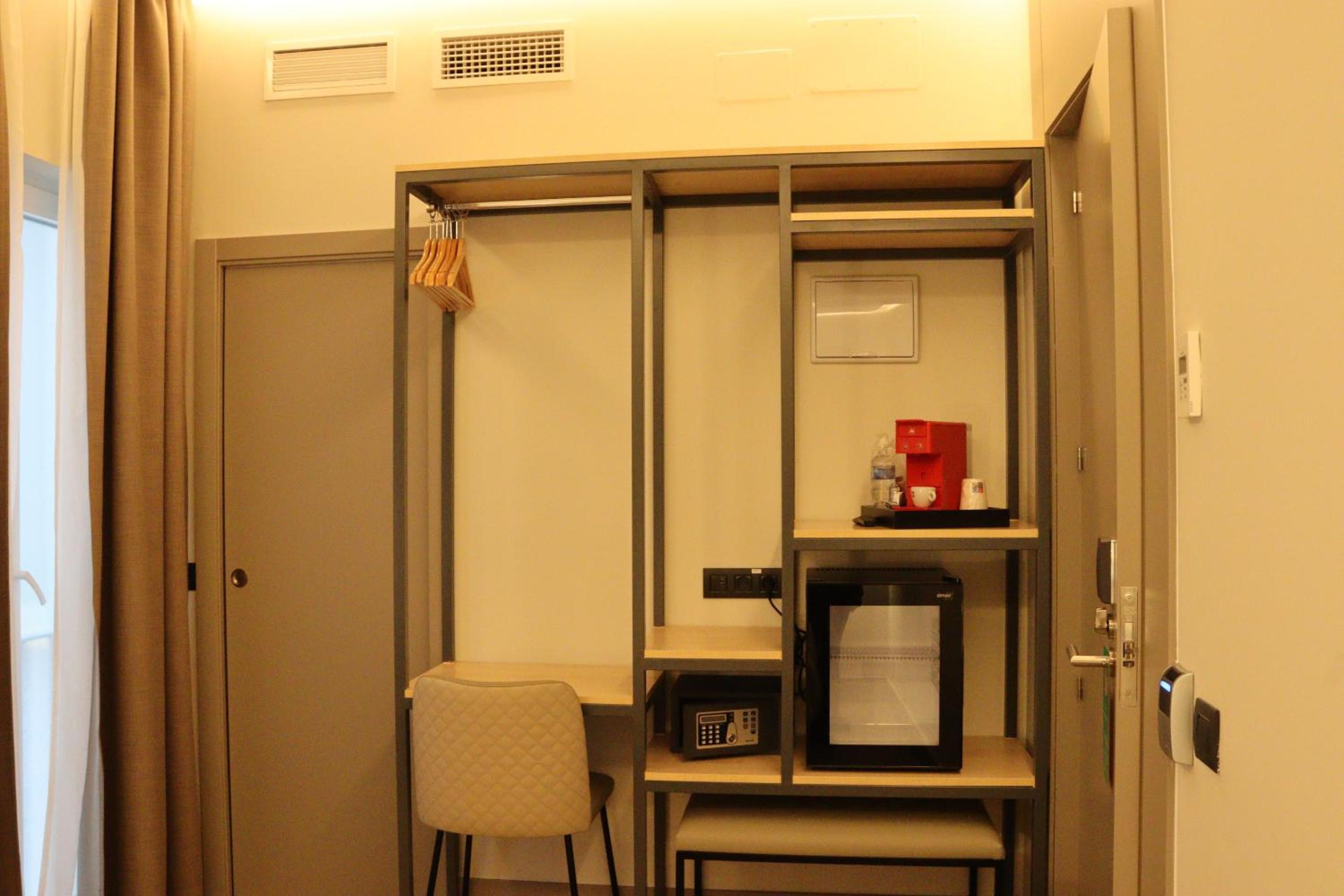 Double Room with Private Bathroom photo 3