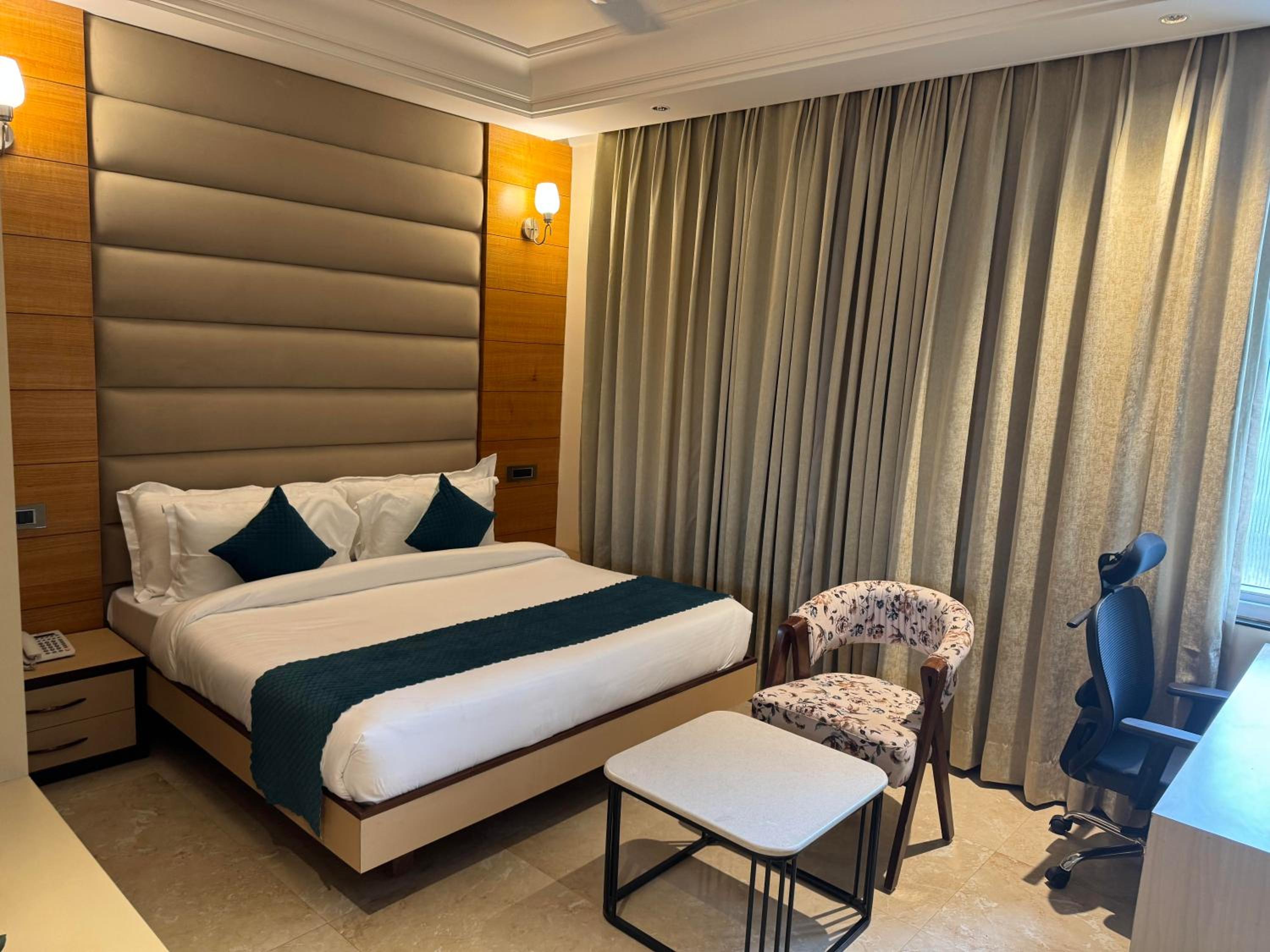 Queen Room