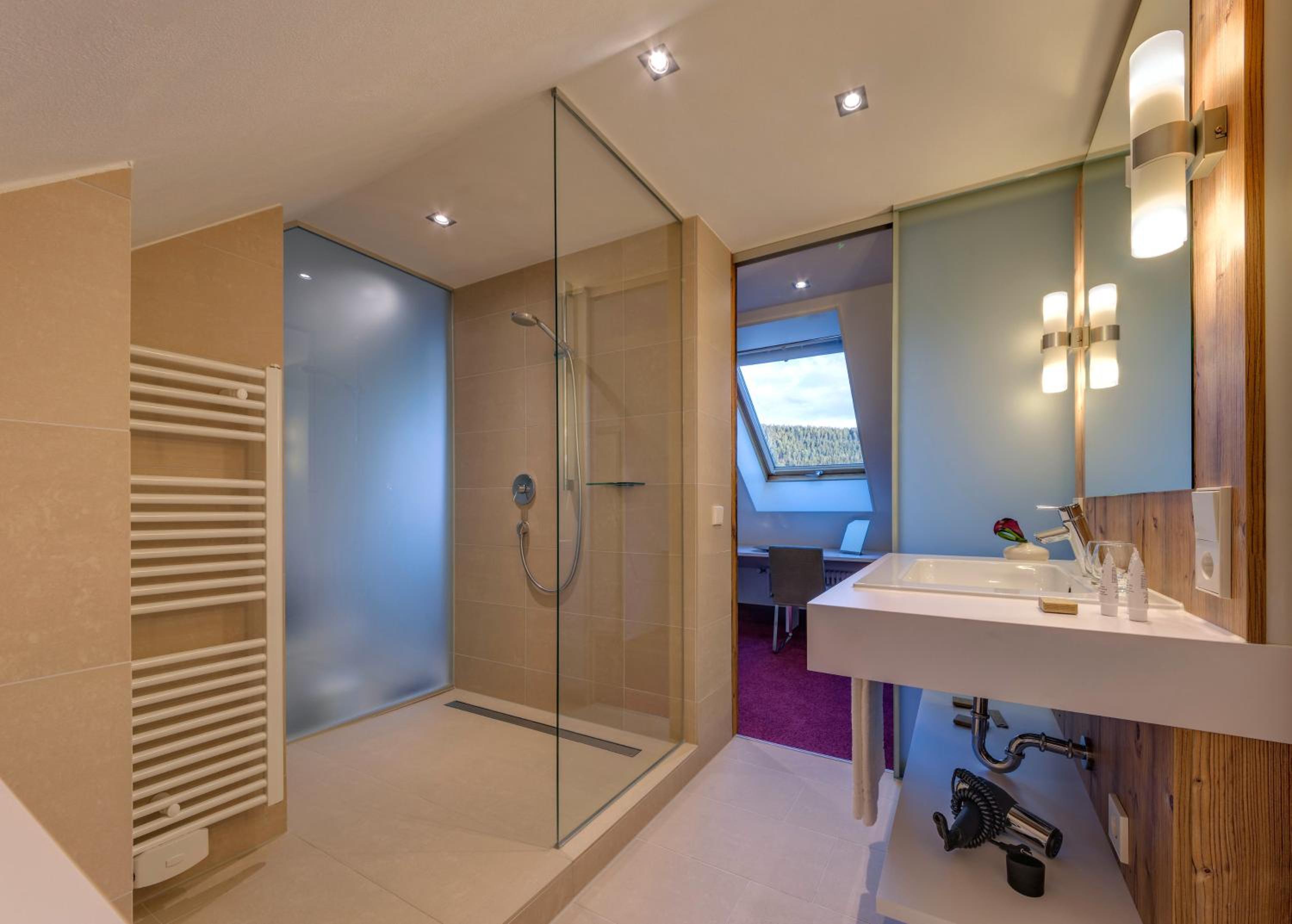 Suite with Lake View - Photo 4