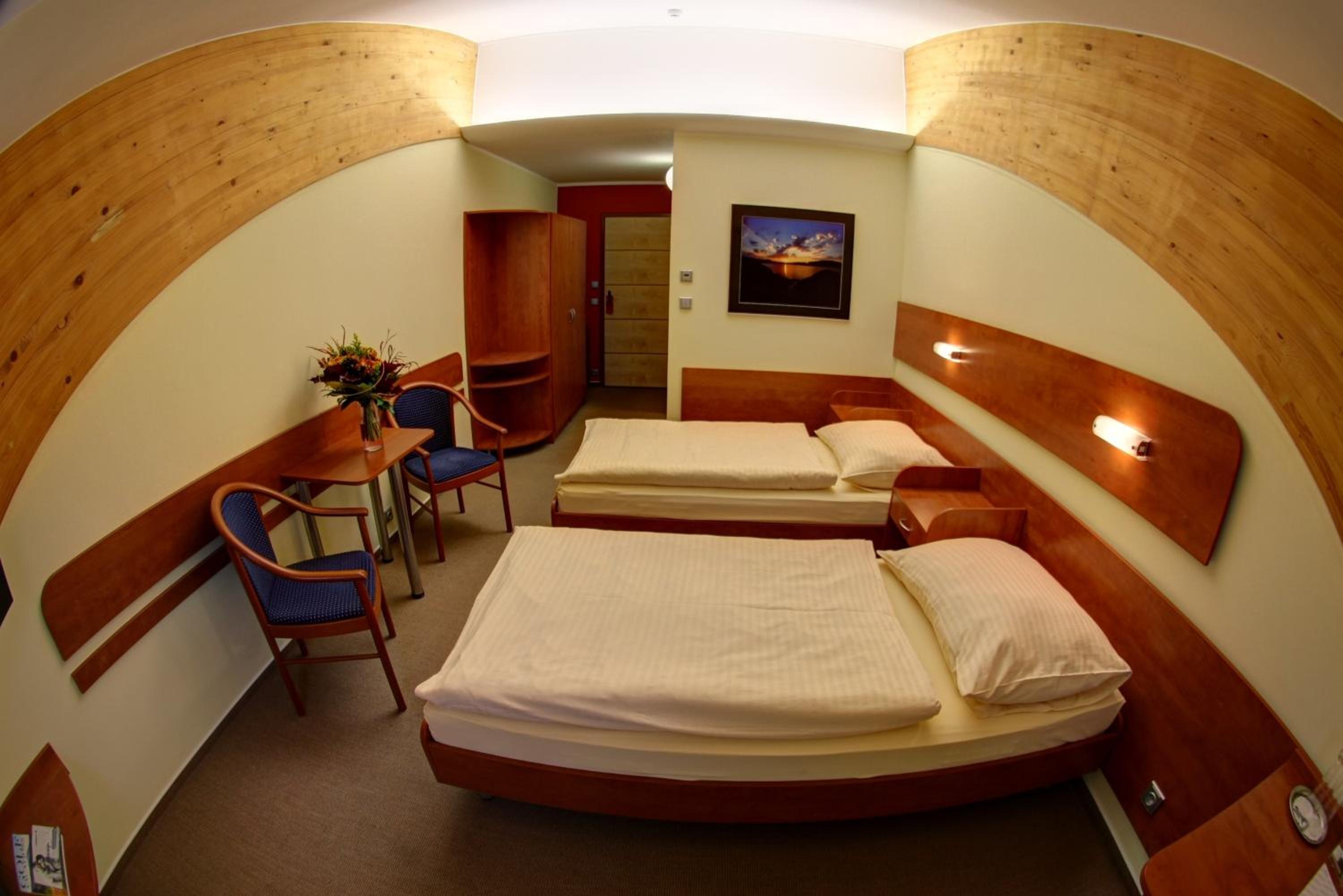 Economy Twin Room