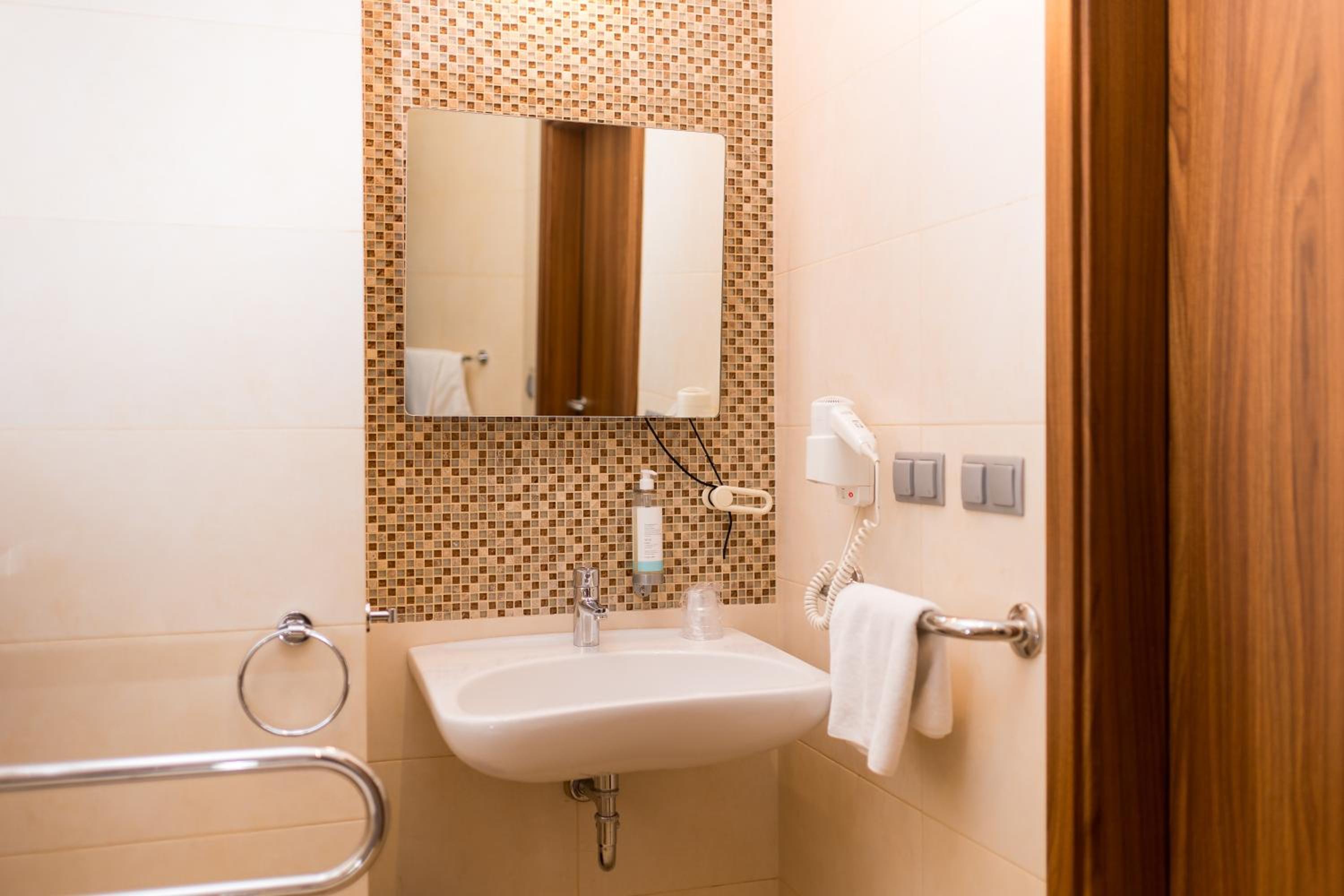 Single Room photo 2