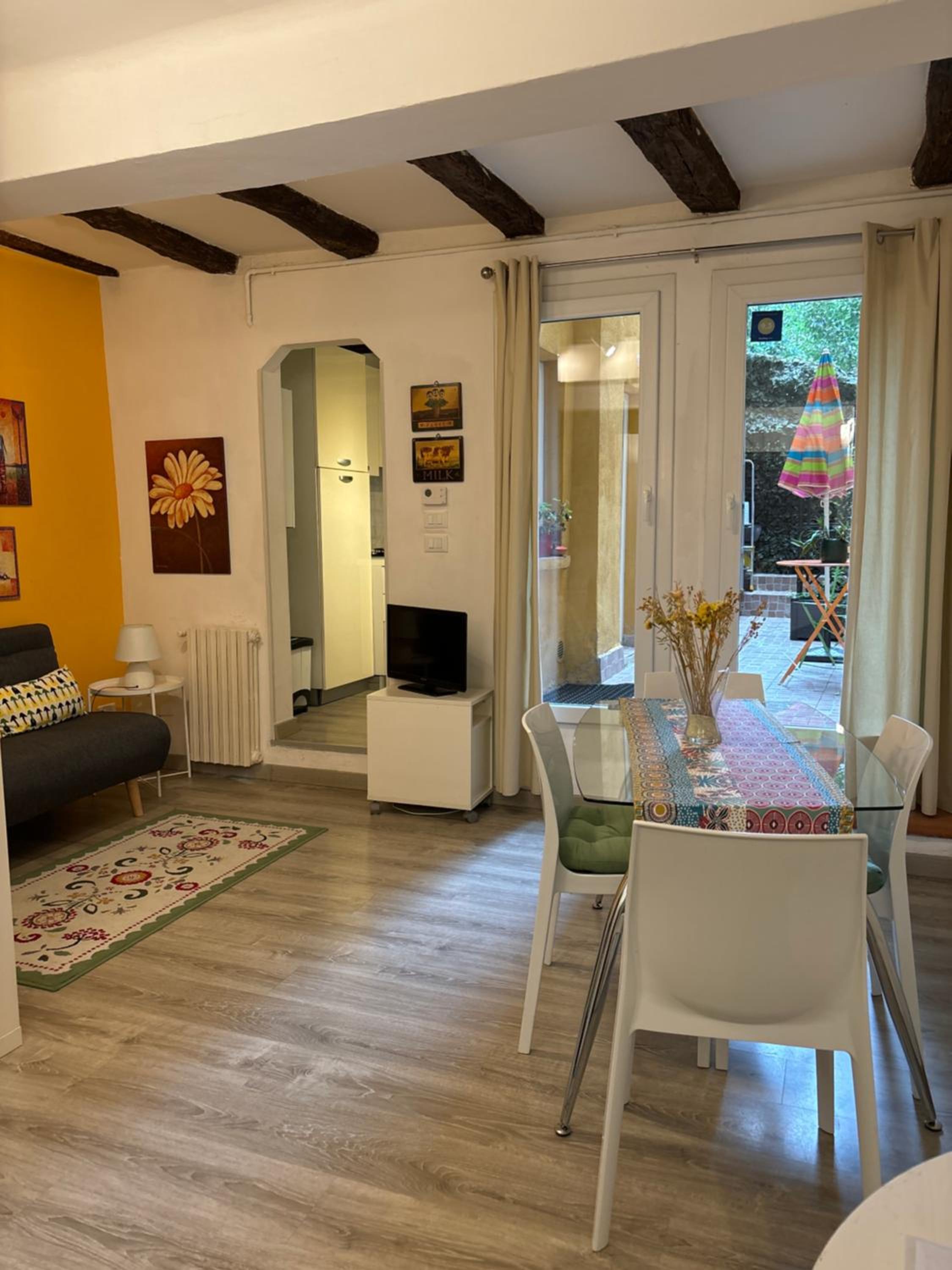 One-Bedroom Apartment