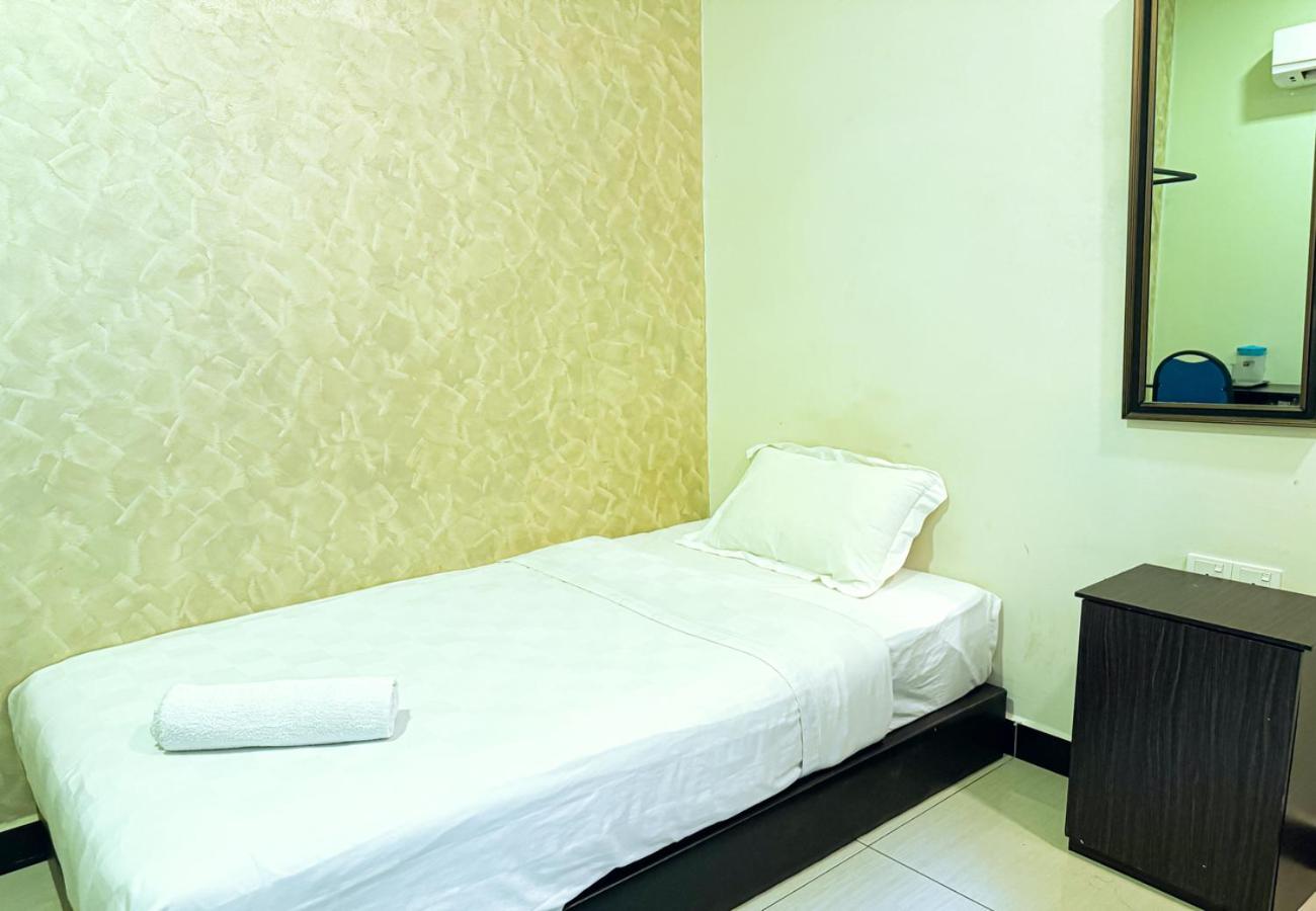 Single Room - Photo 2
