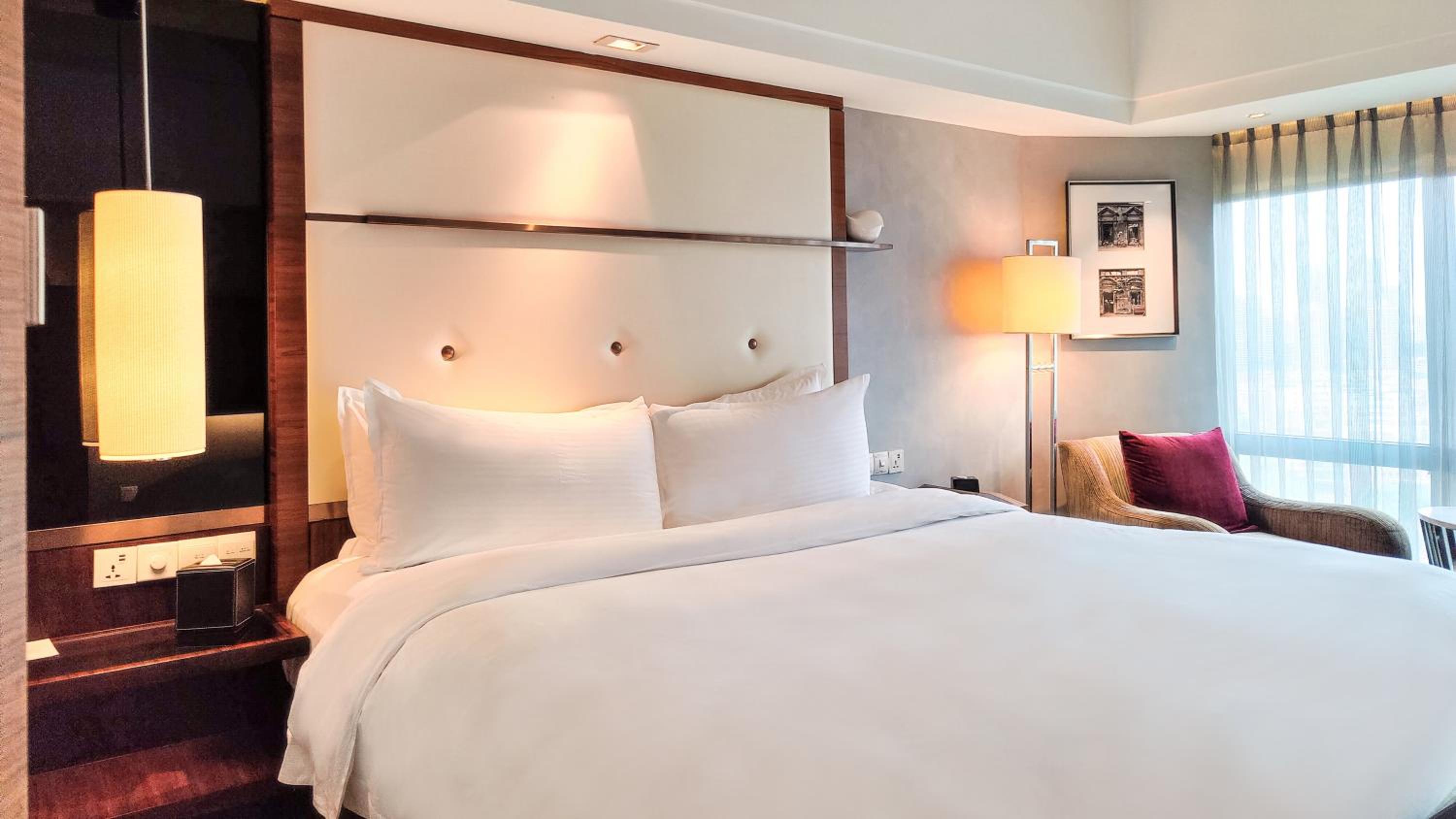 Upgraded Classic Room - Photo 6