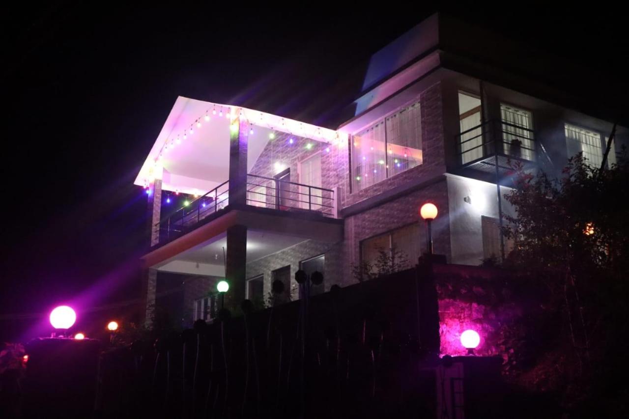 Three-Bedroom Villa photo 2